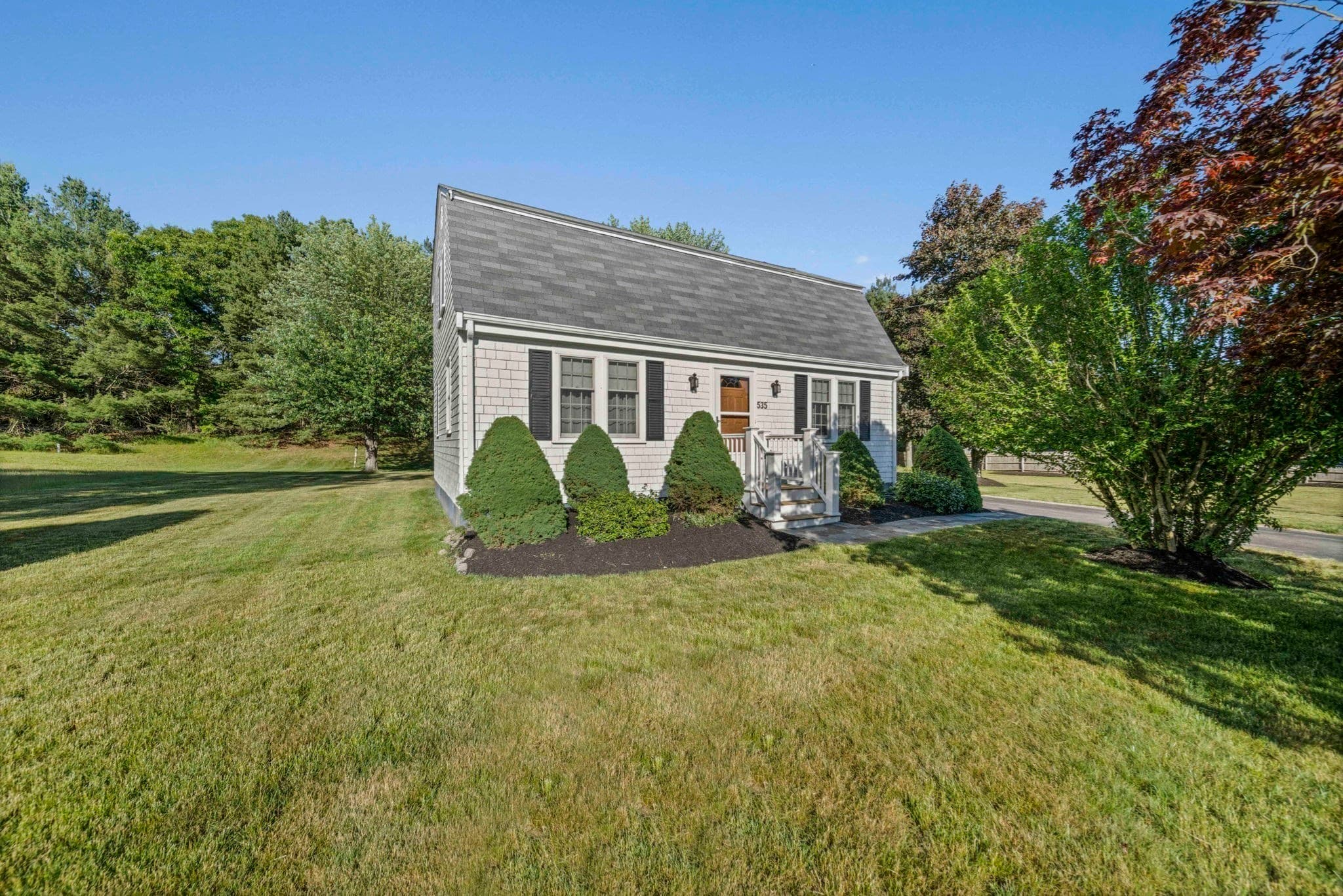 535 Whiting St, Hanover MA 02339