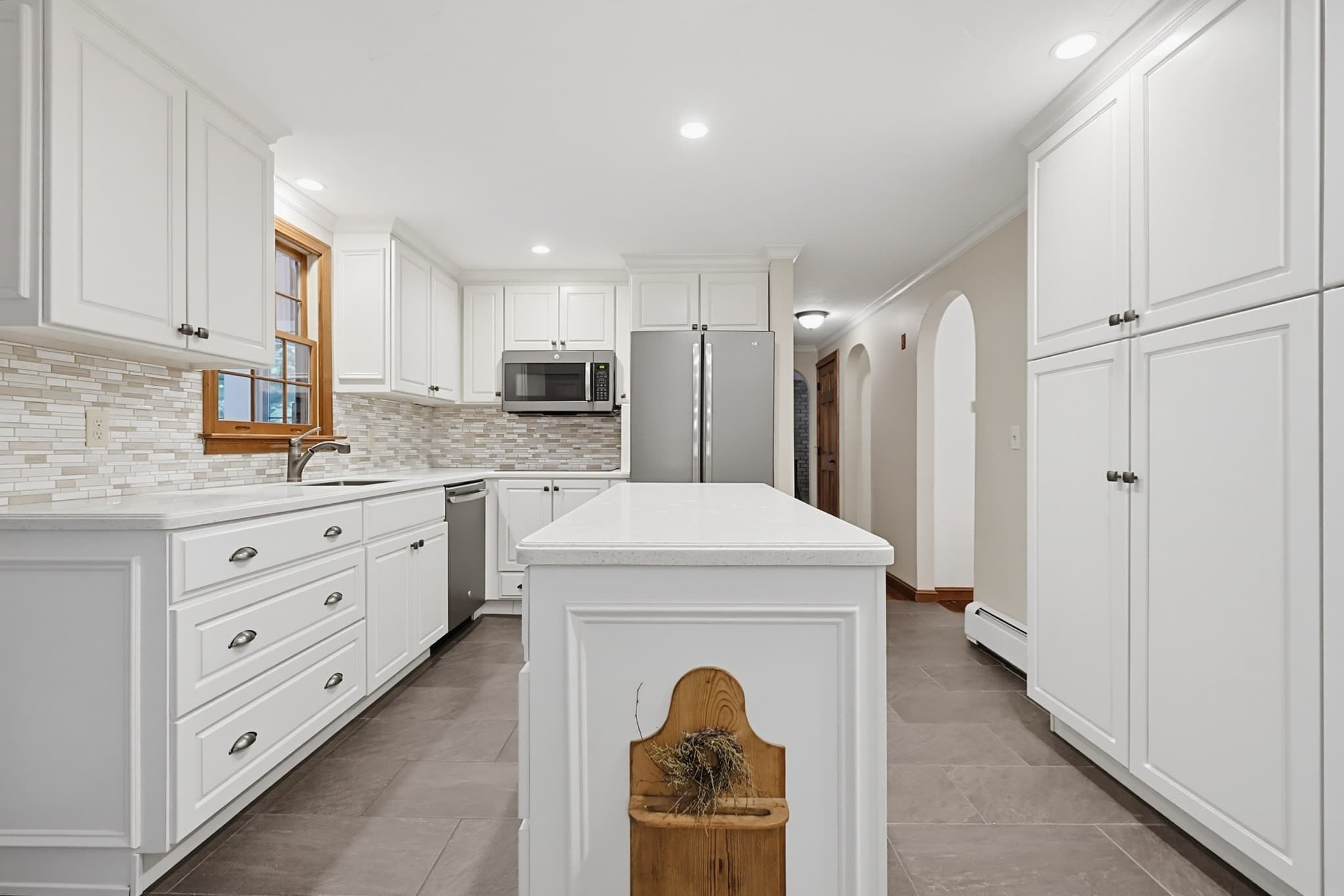 Single Family Residence at 245 Albee Road, Uxbridge MA 01569, Uxbridge, photo 9 of 42