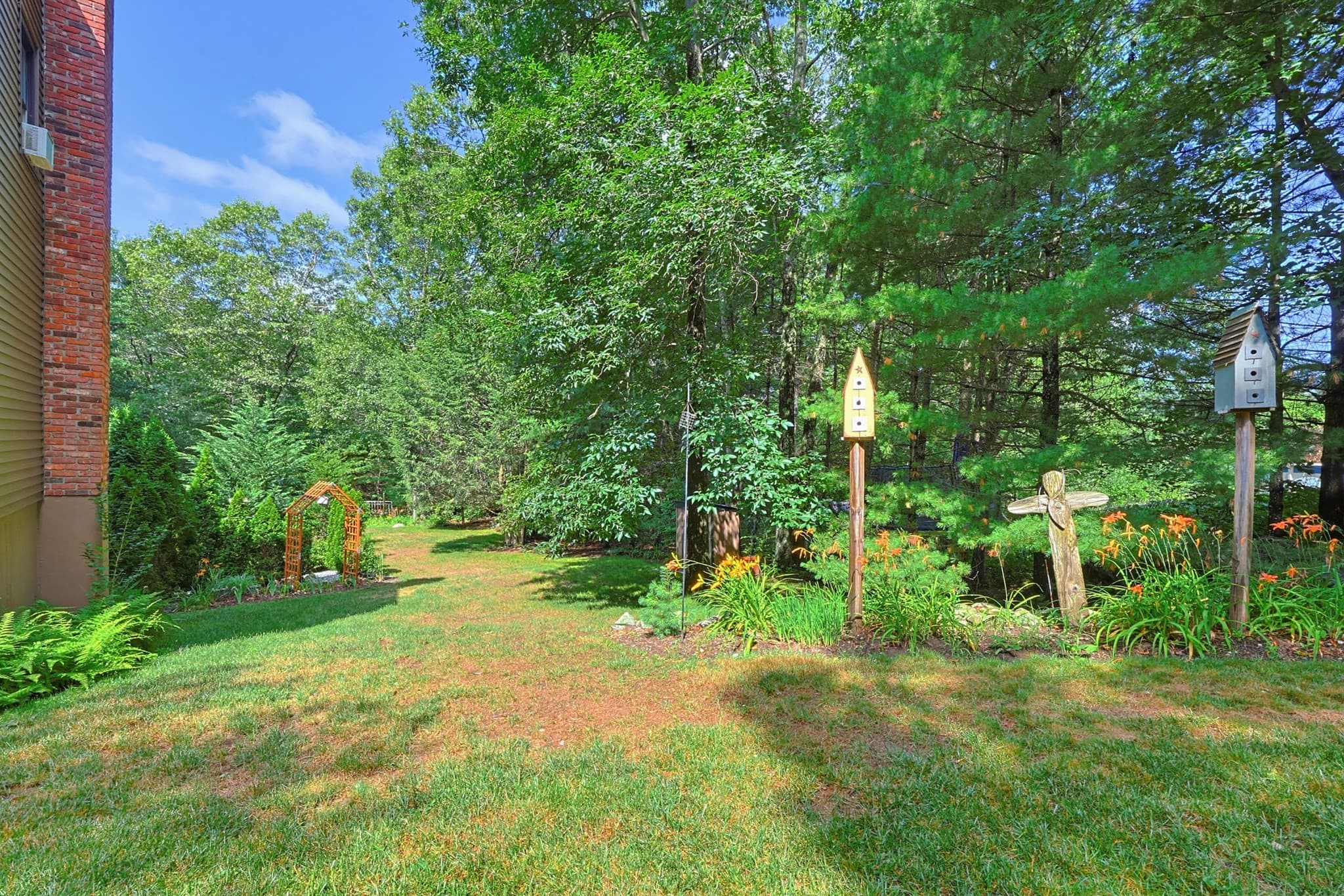 Single Family Residence at 245 Albee Road, Uxbridge MA 01569, Uxbridge, photo 41 of 42
