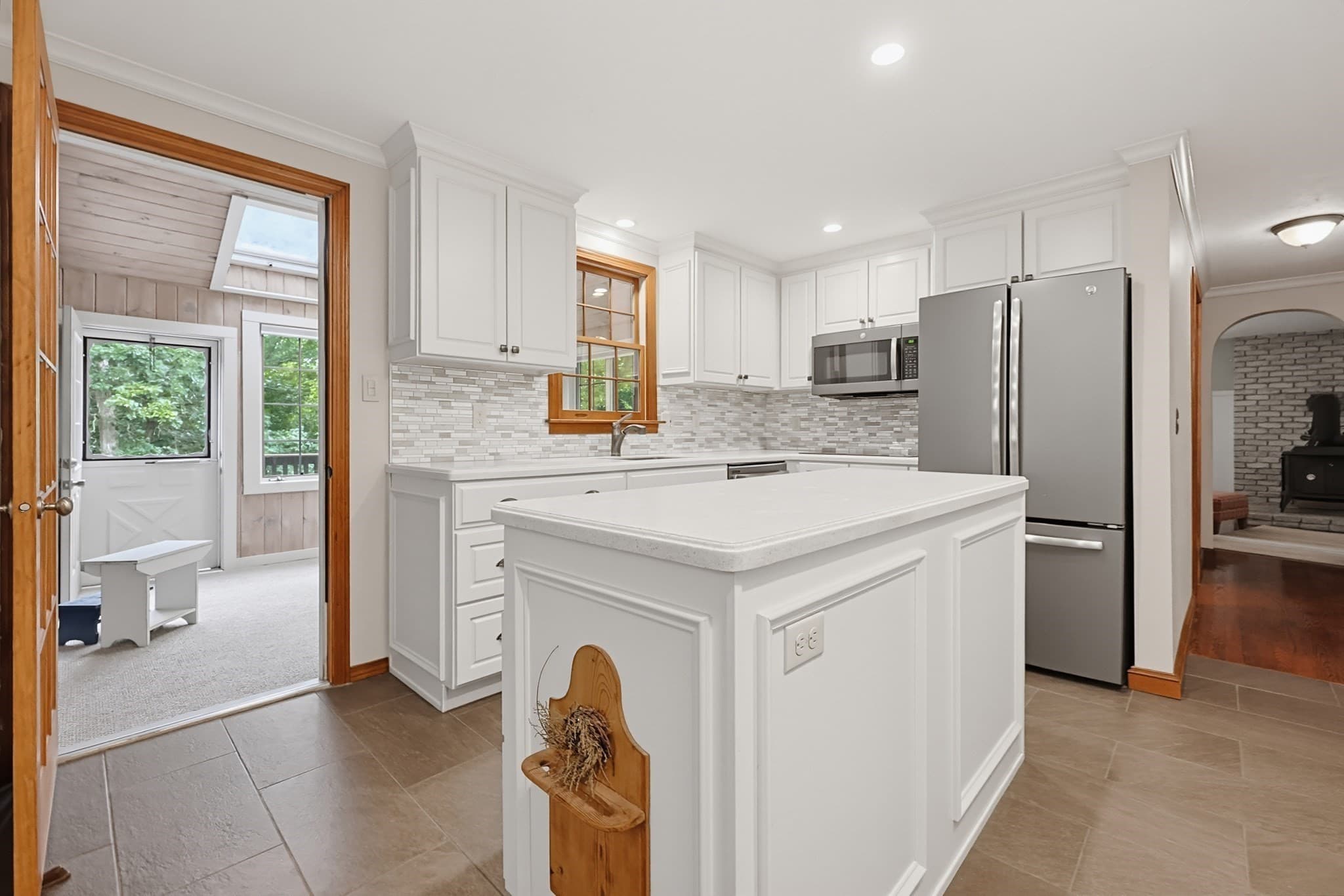 Single Family Residence at 245 Albee Road, Uxbridge MA 01569, Uxbridge, photo 11 of 42