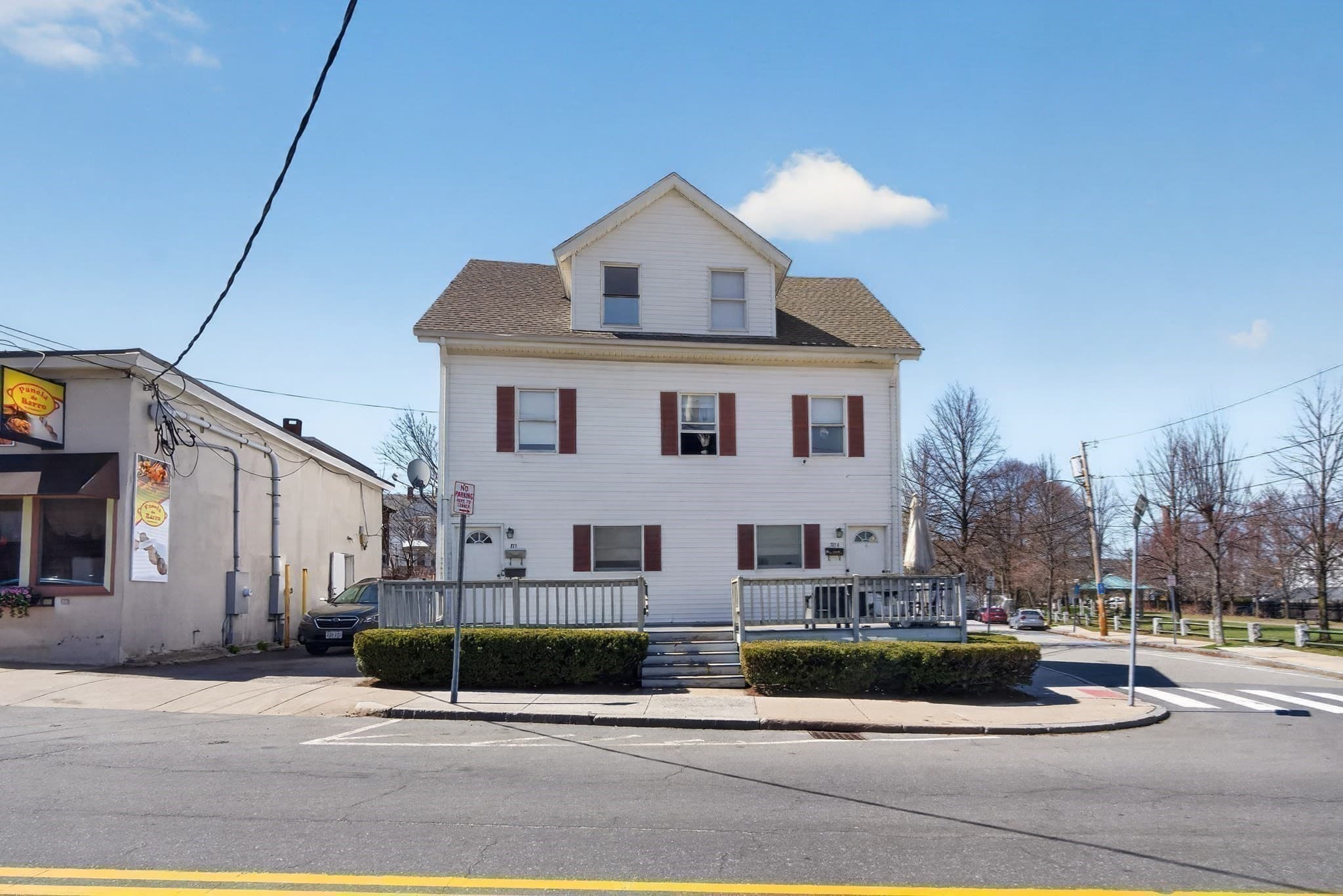 4 Family at 227-229 Newton Street, Waltham MA 02453, Waltham, photo 12 of 42