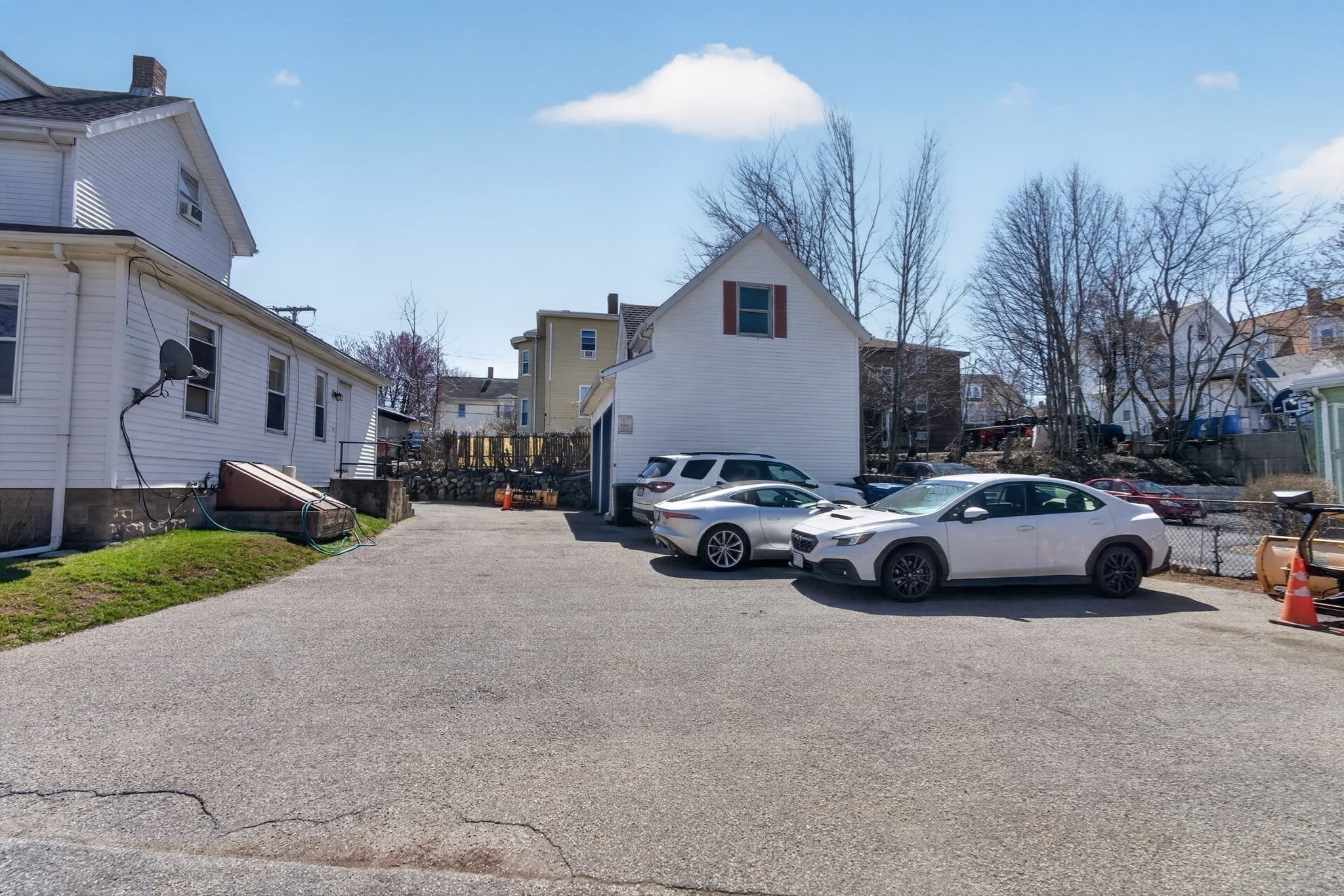 4 Family at 227-229 Newton Street, Waltham MA 02453, Waltham, photo 7 of 42