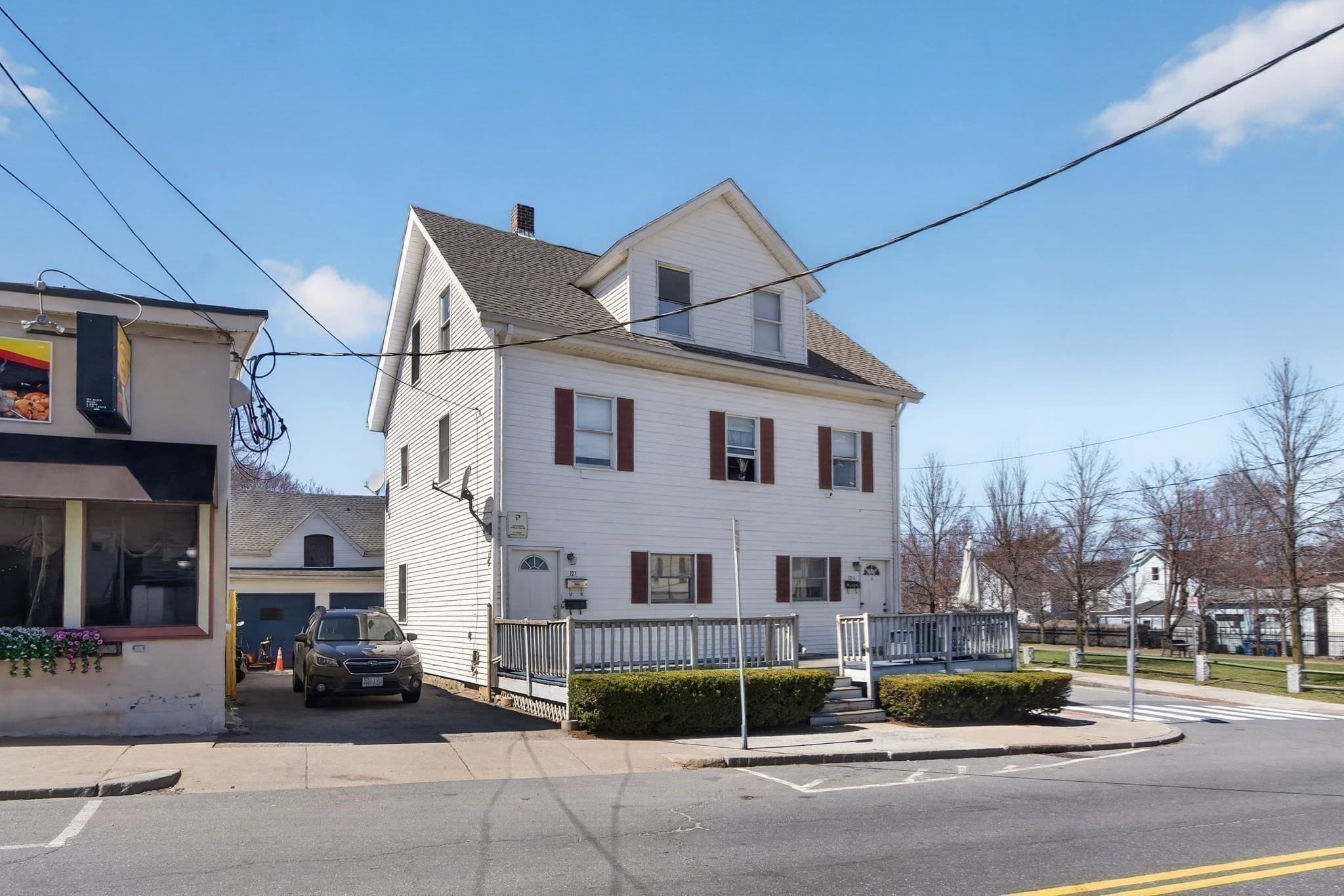4 Family at 227-229 Newton Street, Waltham MA 02453, Waltham, photo 10 of 42