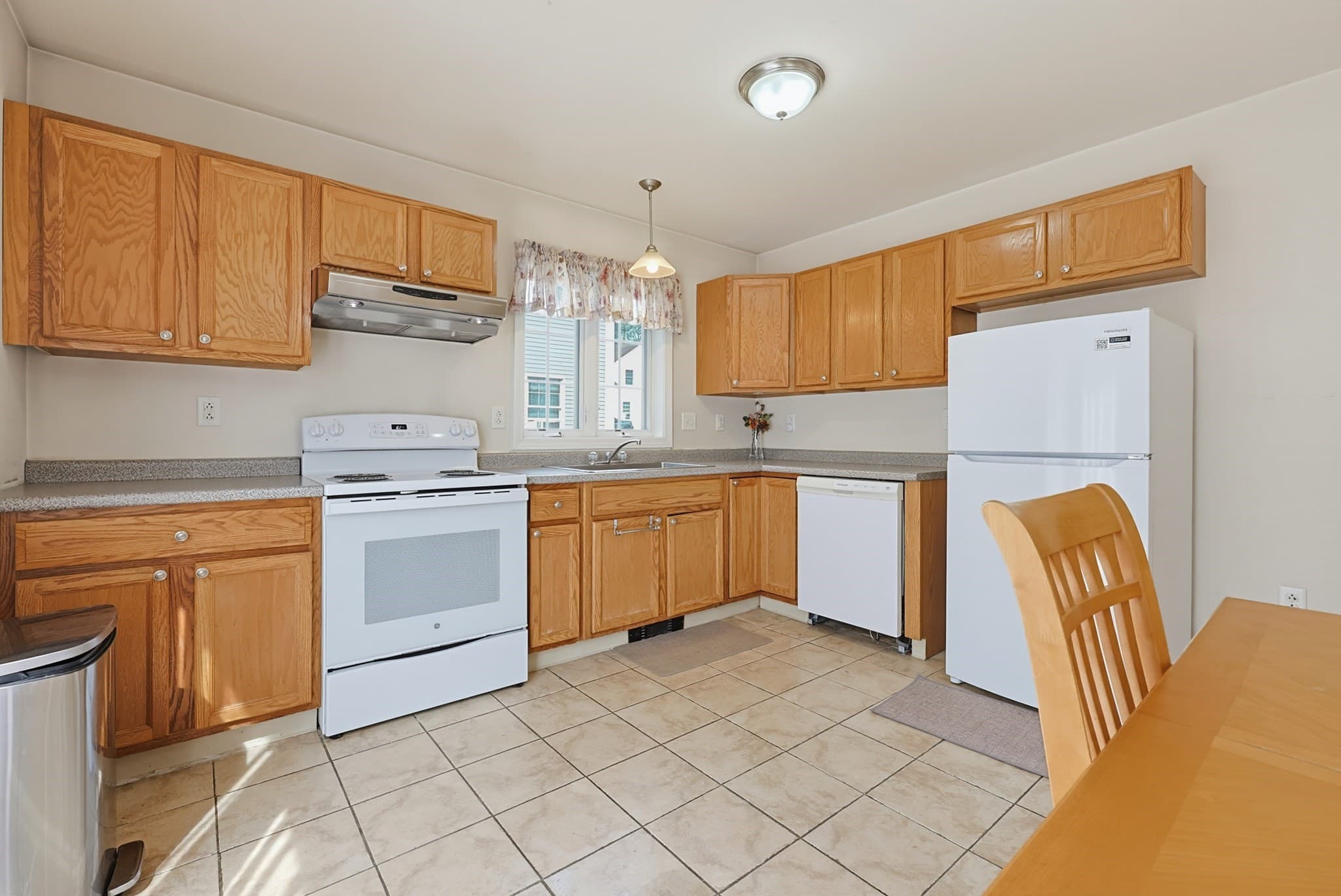 Single Family Residence at 474 Plantation St, Worcester MA 01605, Worcester, photo 9 of 24
