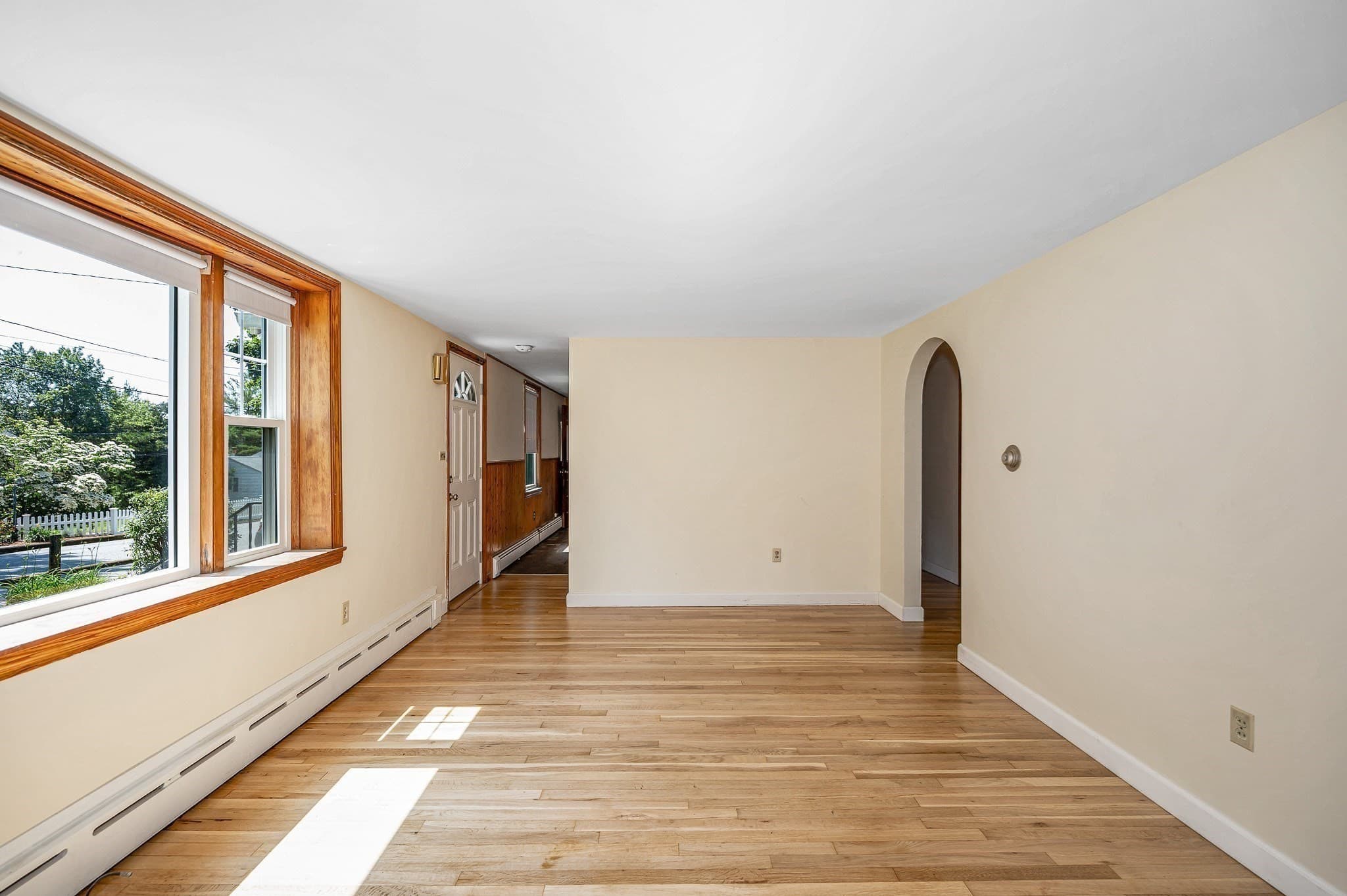 Single Family Residence at 9 Hinckley Rd, Tewksbury MA 01876, Tewksbury, photo 6 of 20