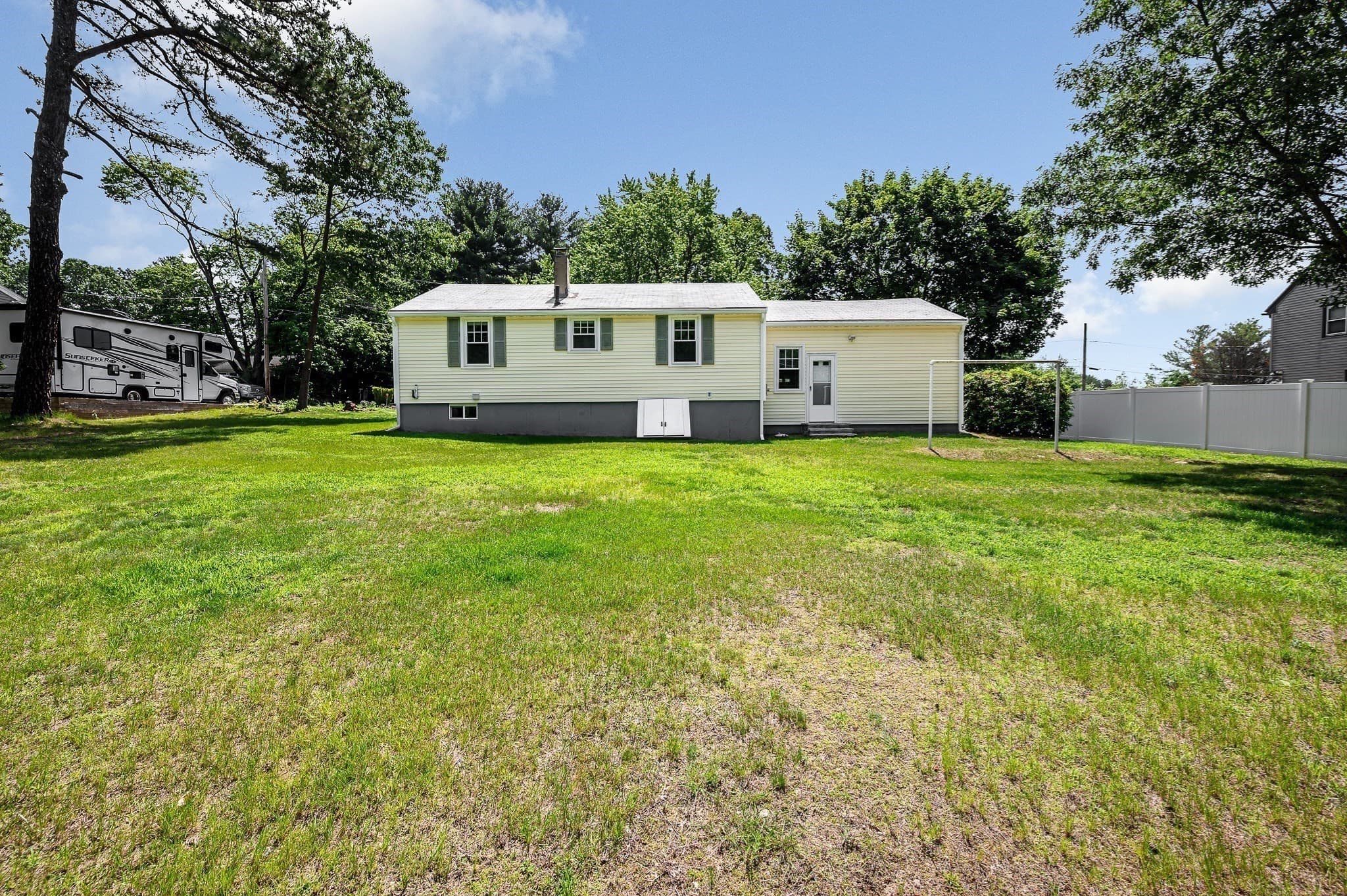 Single Family Residence at 9 Hinckley Rd, Tewksbury MA 01876, Tewksbury, photo 16 of 20