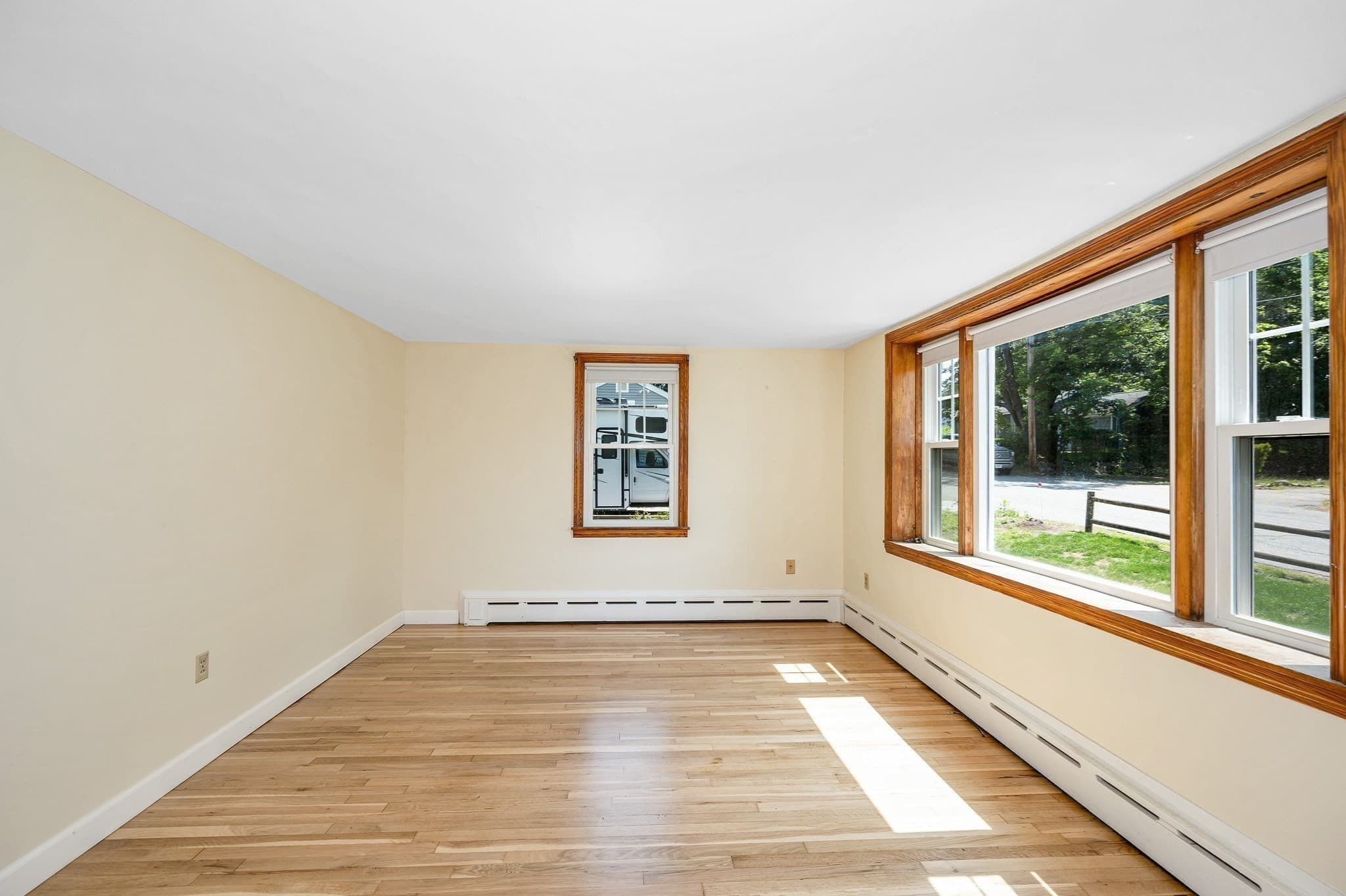 Single Family Residence at 9 Hinckley Rd, Tewksbury MA 01876, Tewksbury, photo 4 of 20