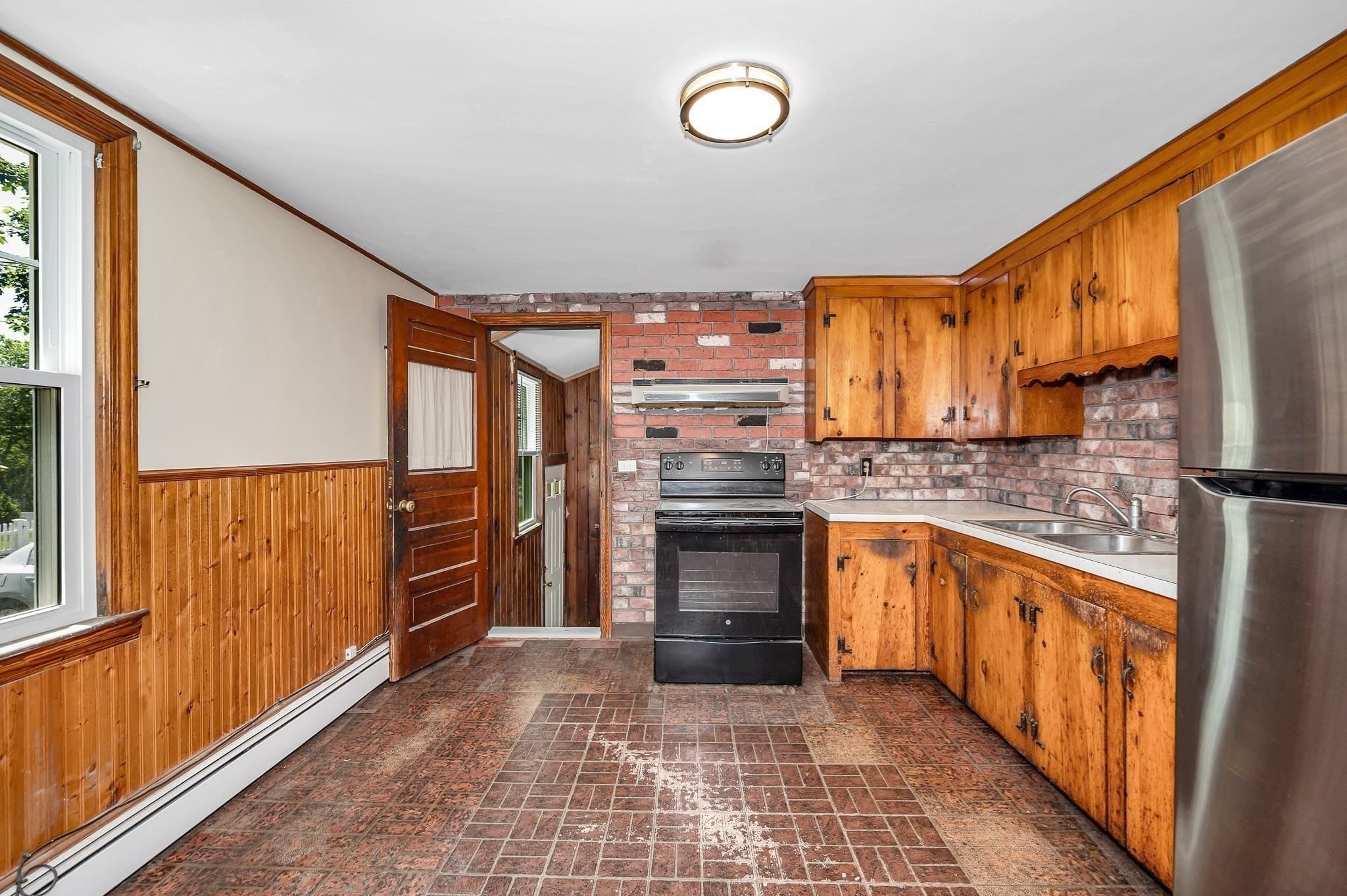 Single Family Residence at 9 Hinckley Rd, Tewksbury MA 01876, Tewksbury, photo 8 of 20