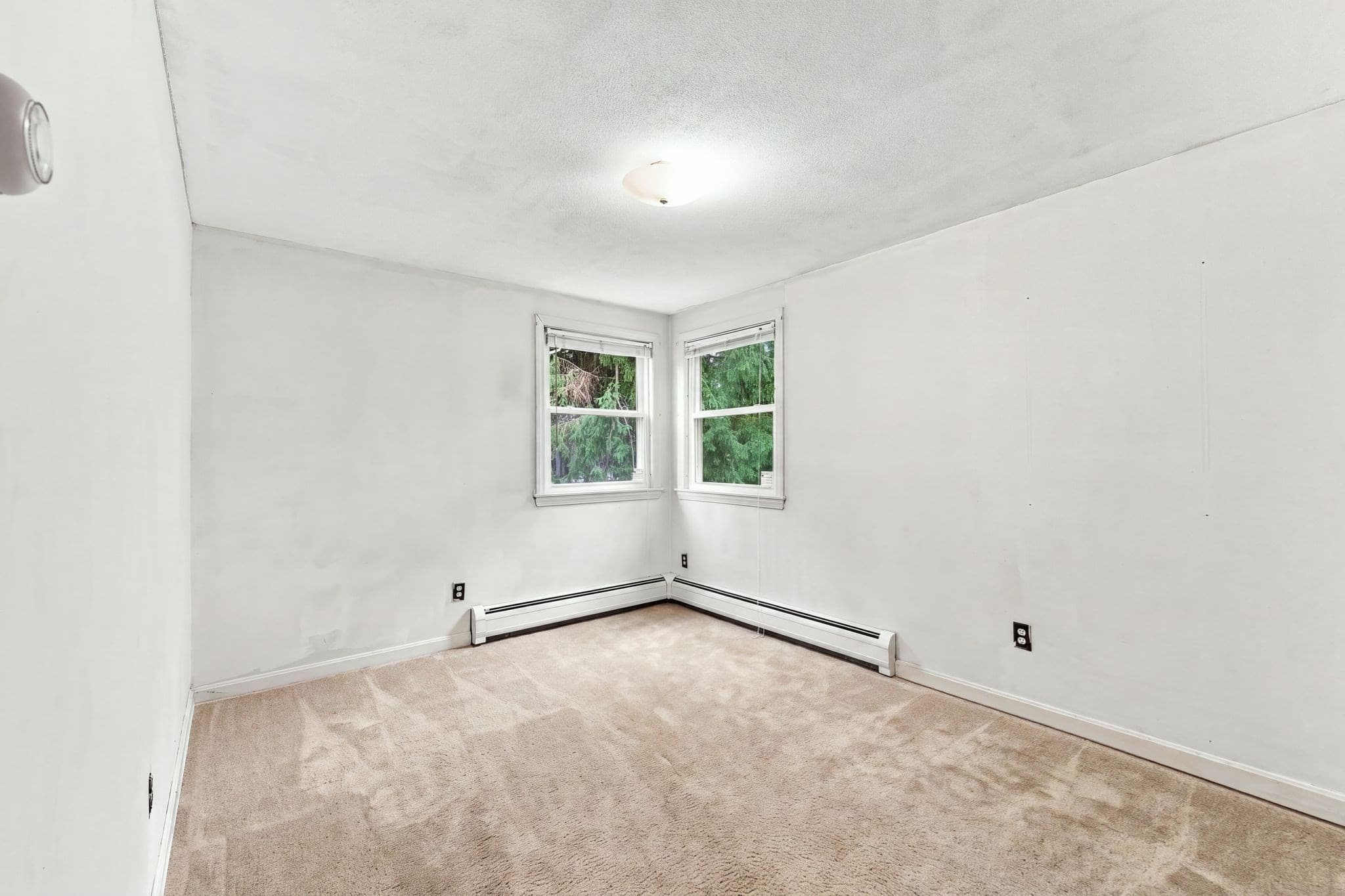 Single Family Residence at 36 Silver Lake Dr, Agawam MA 01001, Agawam, photo 22 of 40