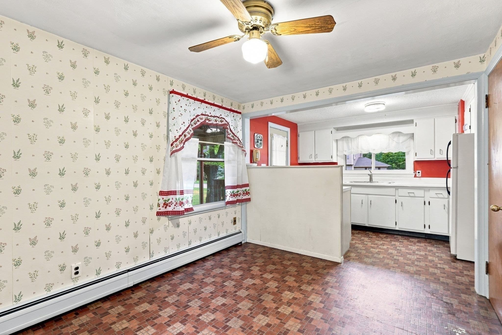 Single Family Residence at 36 Silver Lake Dr, Agawam MA 01001, Agawam, photo 10 of 40