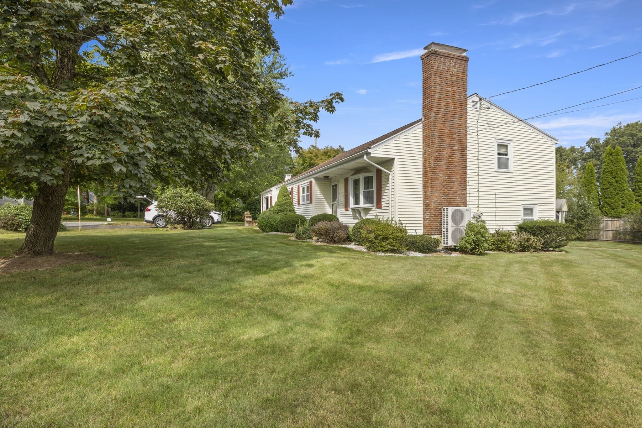 Single Family Residence at 8 Russell Road, Whitman MA 02382, Whitman, photo 2 of 20