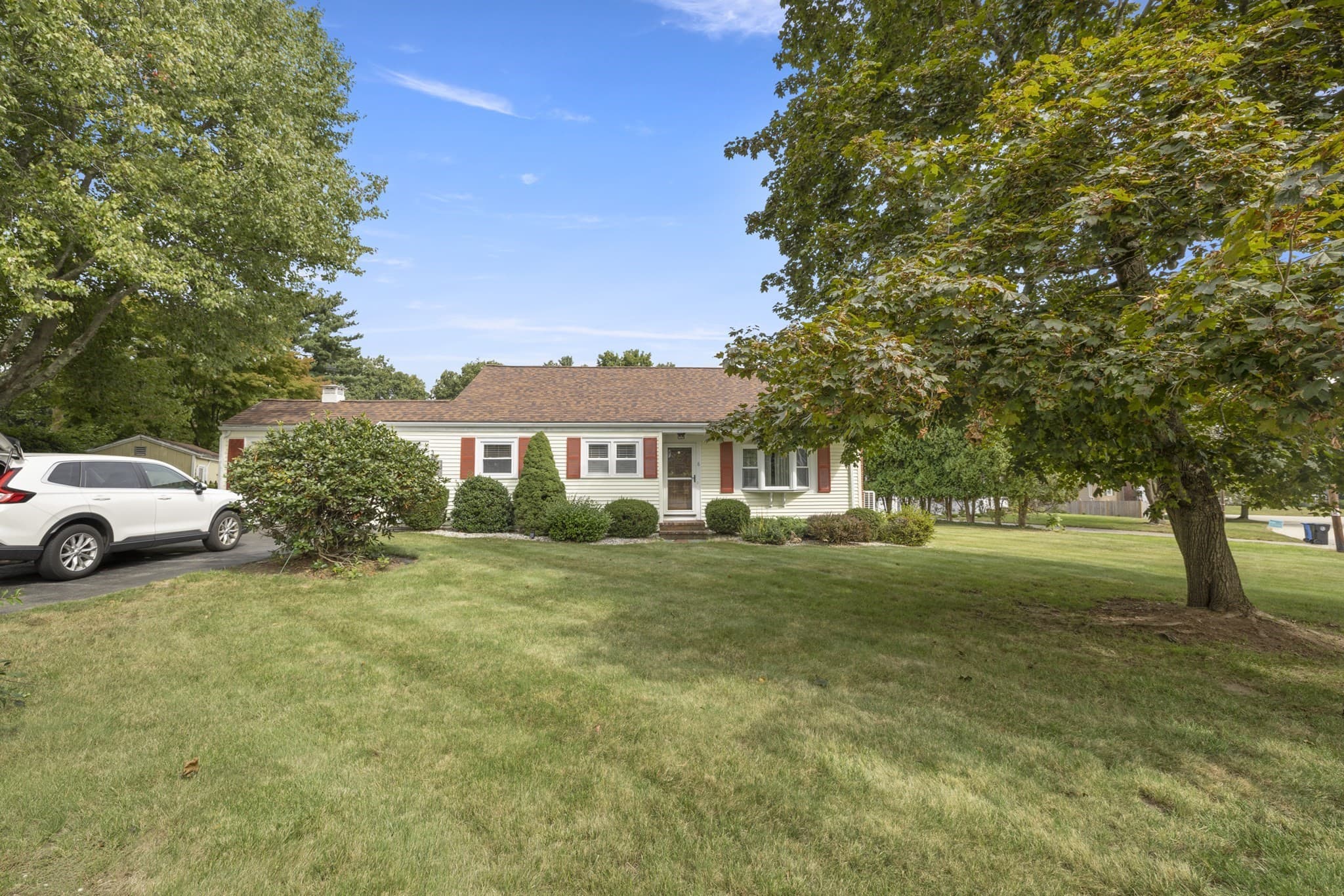 8 Russell Road, Whitman MA 02382