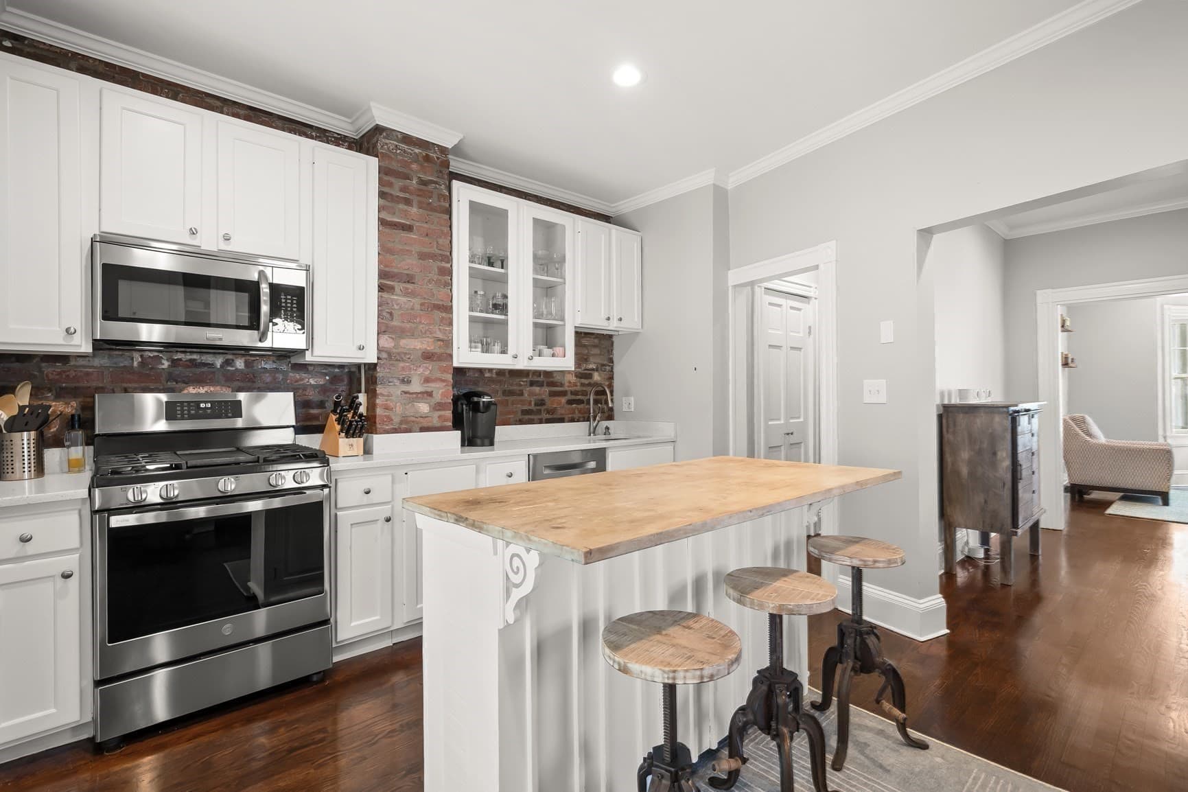 372 Silver St, Boston MA 02127