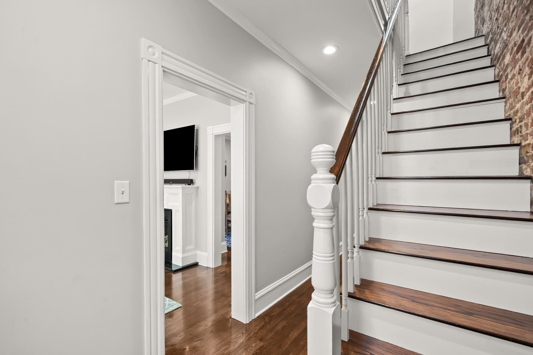 Single Family Residence at 372 Silver St, Boston MA 02127, photo 10 of 20