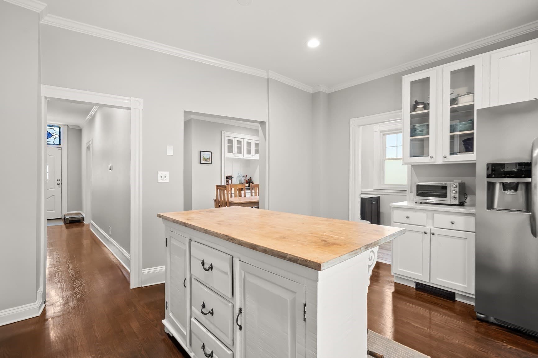 Single Family Residence at 372 Silver St, Boston MA 02127, photo 4 of 20