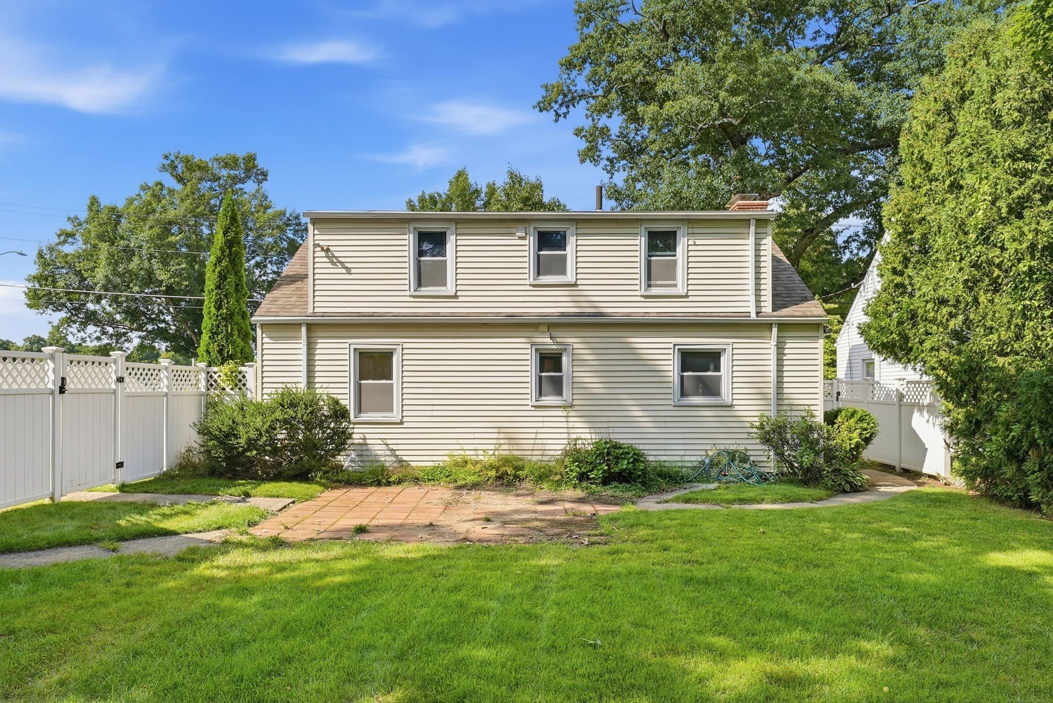 Single Family Residence at 401 Kings Hwy, West Springfield MA 01089, West Springfield, photo 36 of 39