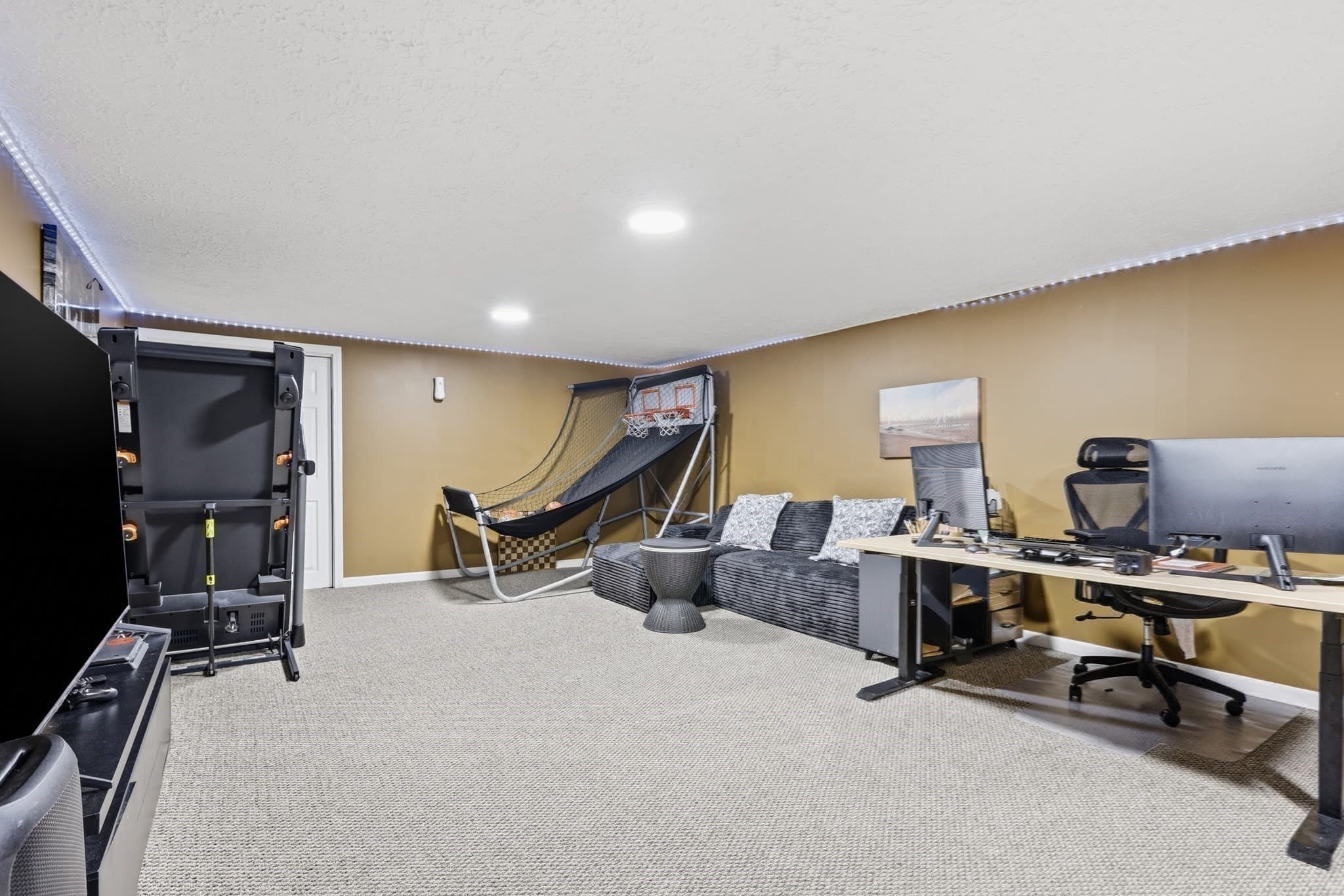 Condominium at 31 Patriot Rd # 31, Fitchburg MA 01420, Fitchburg, photo 23 of 31