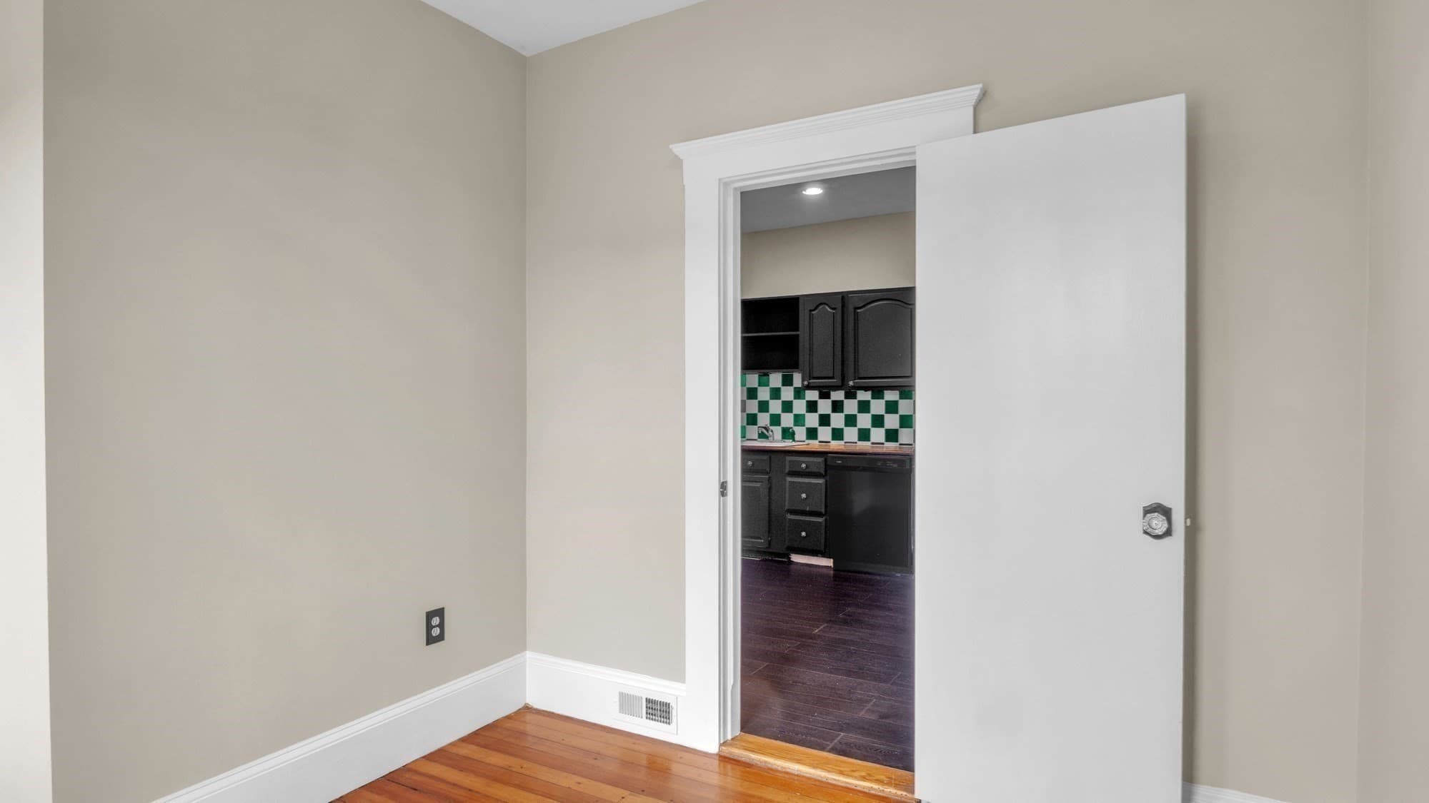 Condominium at 44 Pingree St # 5, Salem MA 01970, Salem, photo 11 of 28