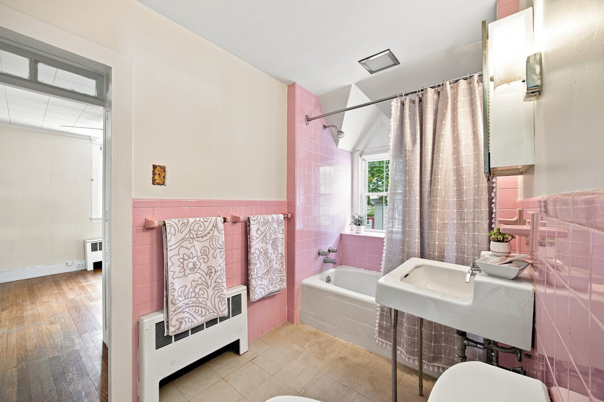 Single Family Residence at 46 Finn St, Northampton MA 01060, Northampton, photo 25 of 36
