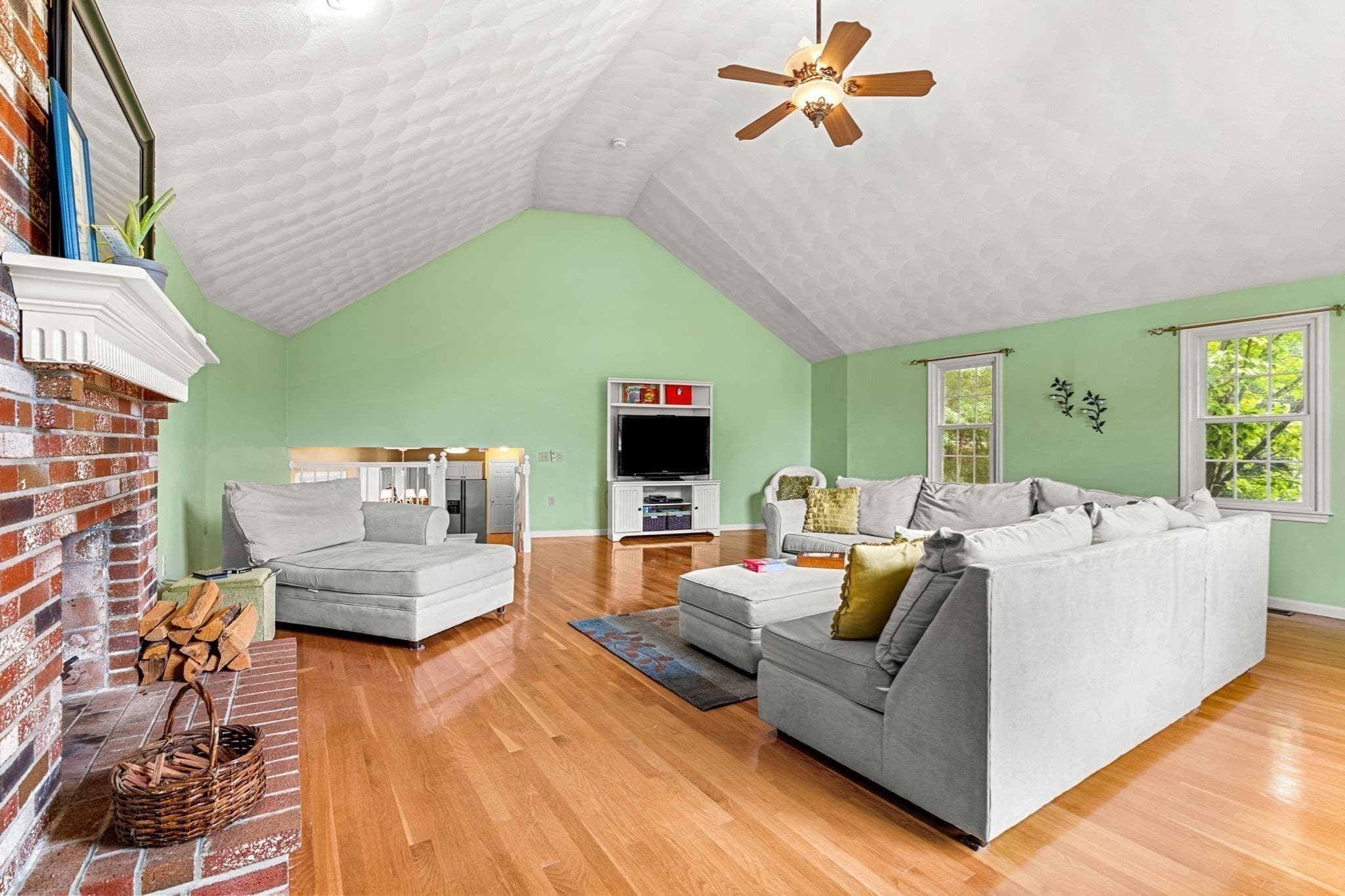 Single Family Residence at 19 Noel Rd, Andover MA 01810, Andover, photo 7 of 31