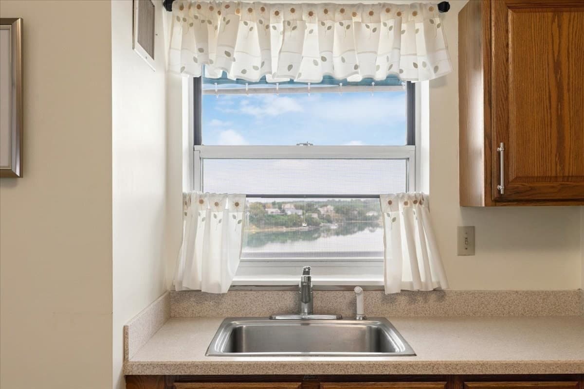 Condominium at 9 Park Ave. # 707, Hull MA 02045, Hull, photo 13 of 36