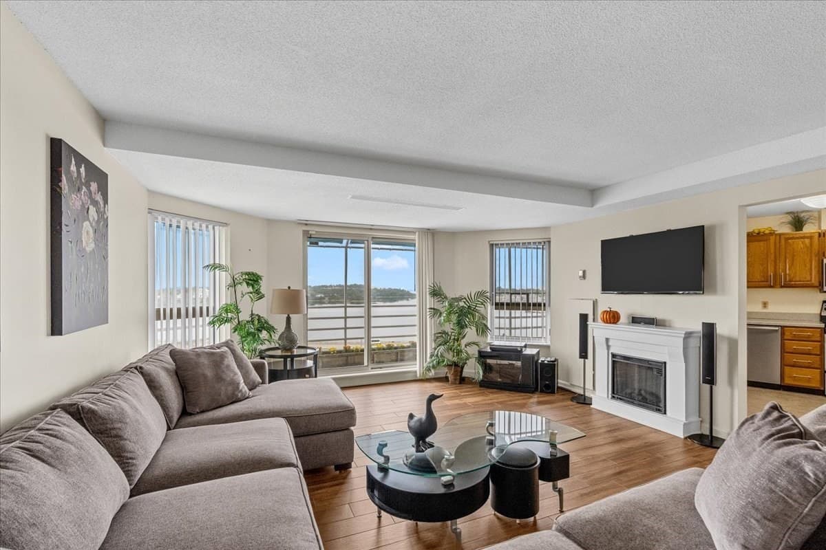 Condominium at 9 Park Ave. # 707, Hull MA 02045, Hull, photo 8 of 36