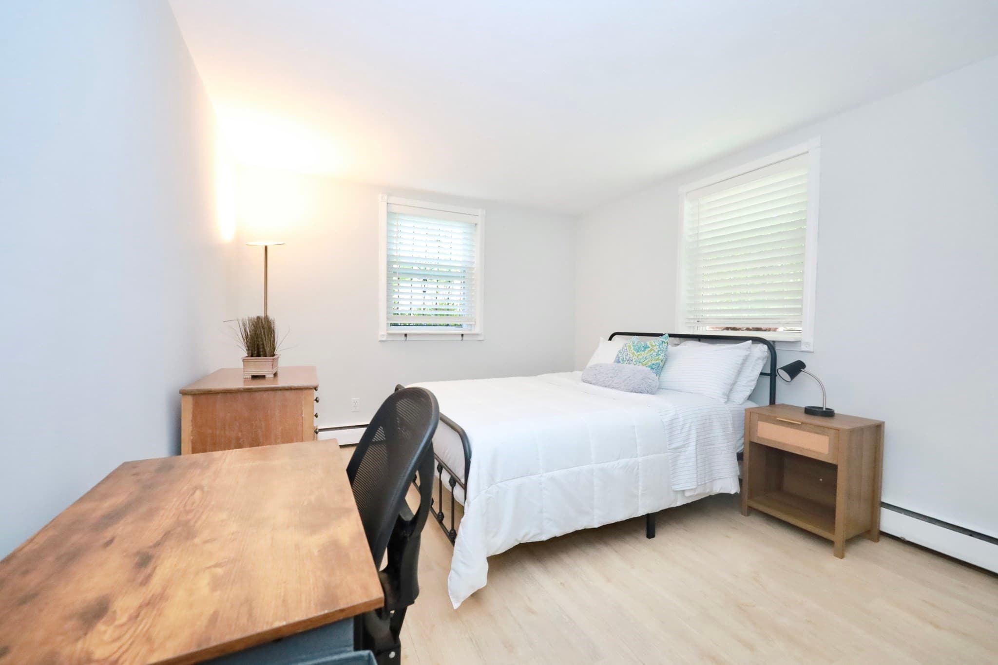 Condominium at 11 Cogswell Ave # 6, Cambridge MA 02140, Cambridge, photo 5 of 13