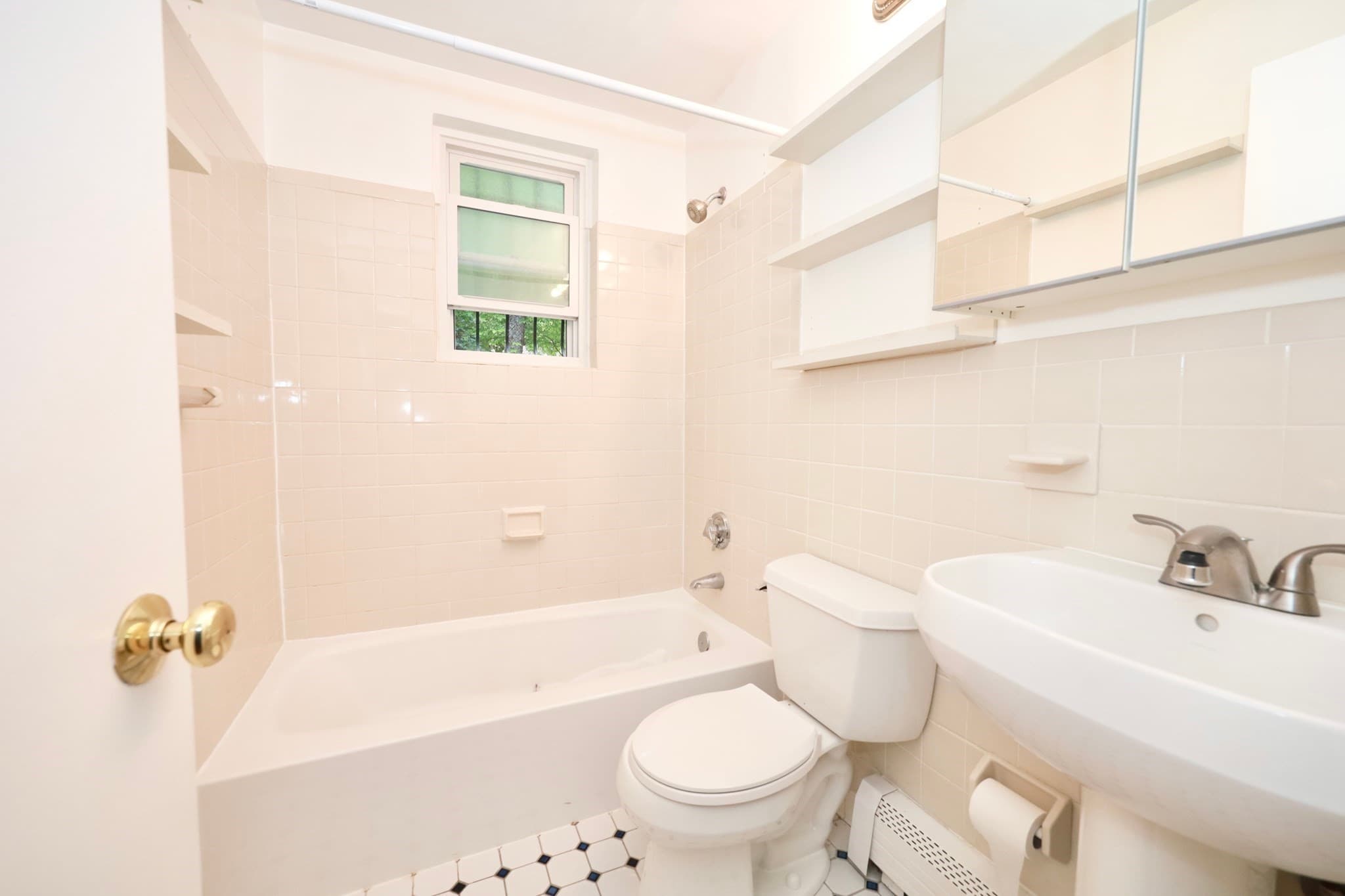 Condominium at 11 Cogswell Ave # 6, Cambridge MA 02140, Cambridge, photo 11 of 13
