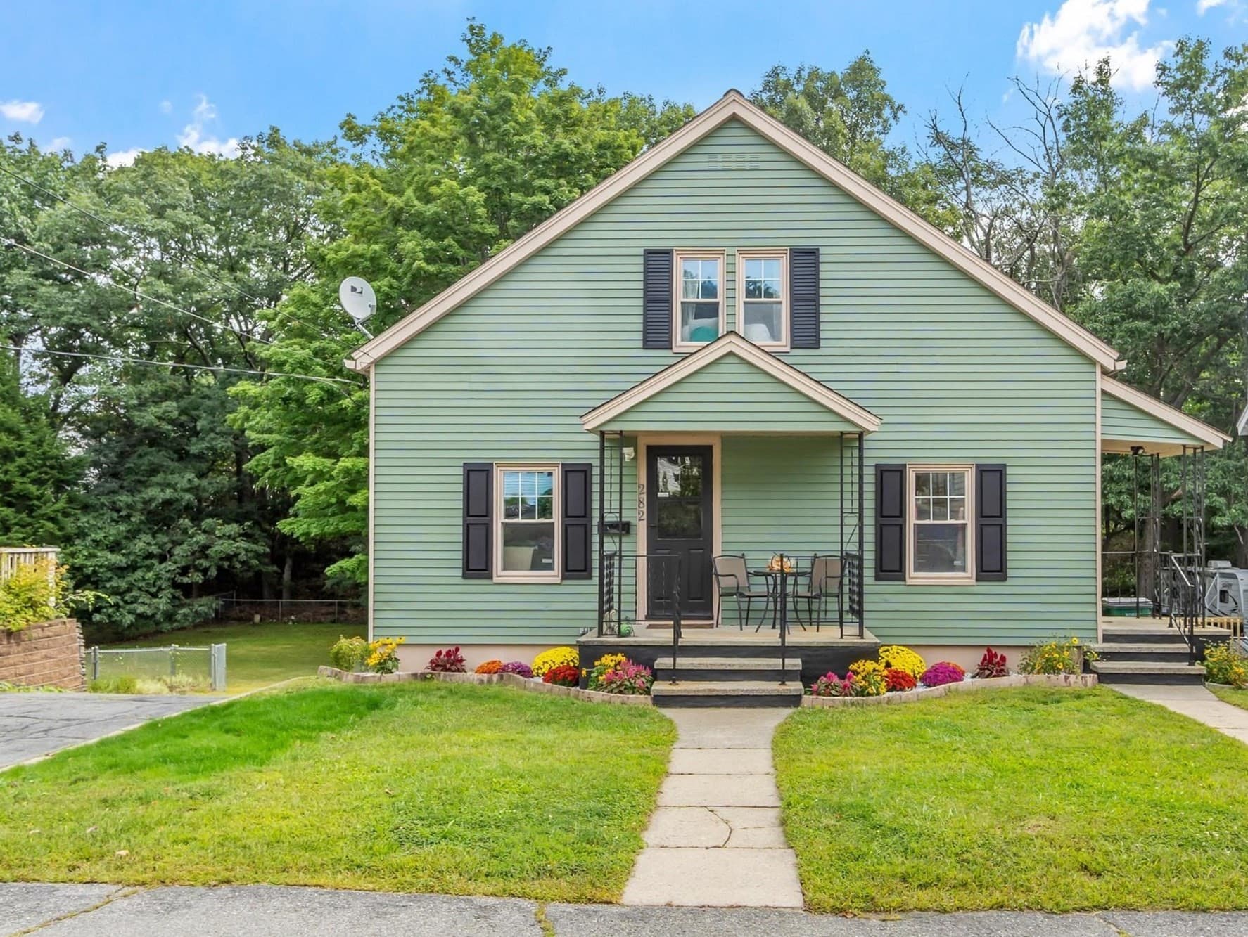 282 Boutelle St, Fitchburg MA 01420