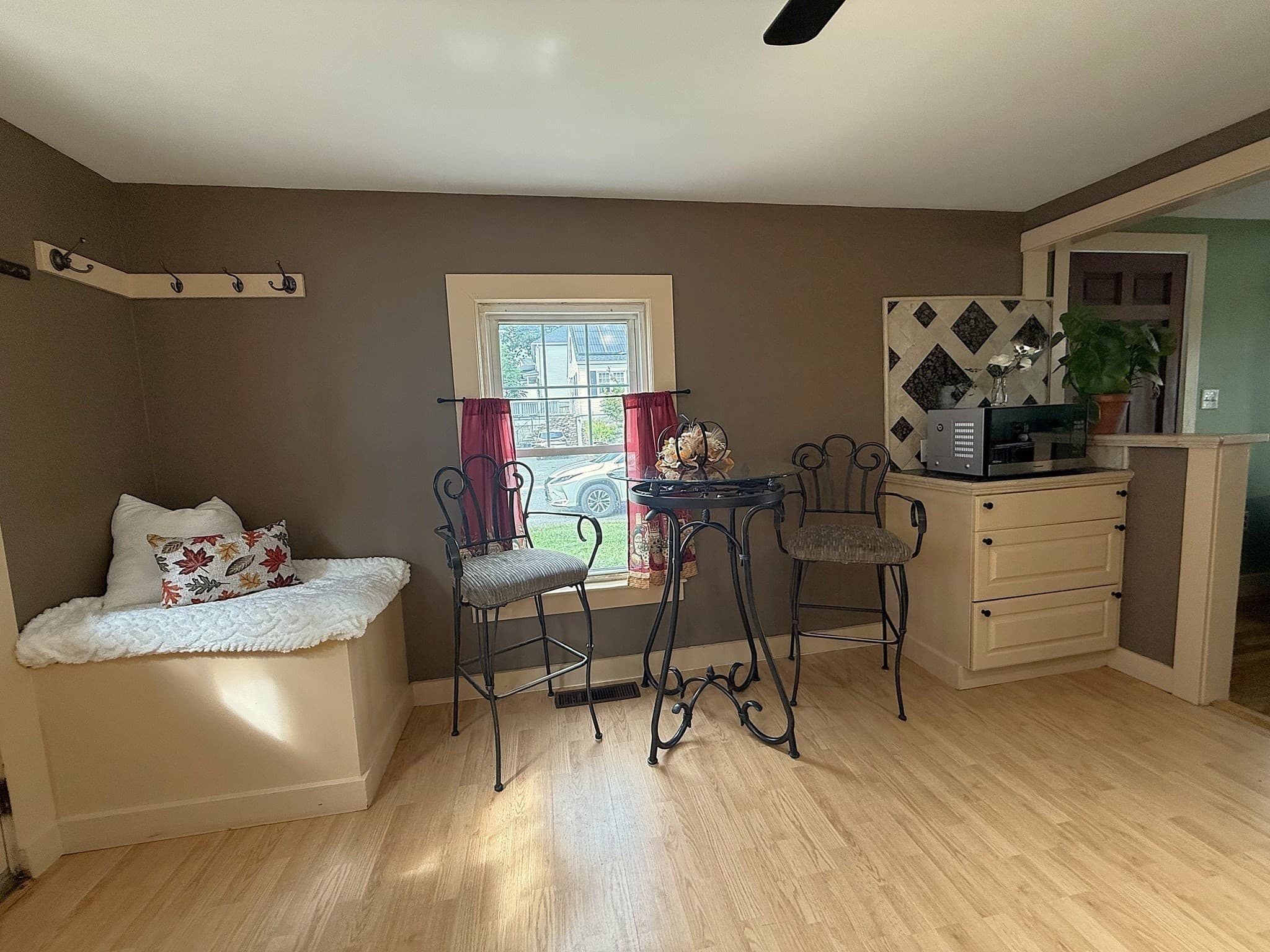 Single Family Residence at 282 Boutelle St, Fitchburg MA 01420, Fitchburg, photo 8 of 42