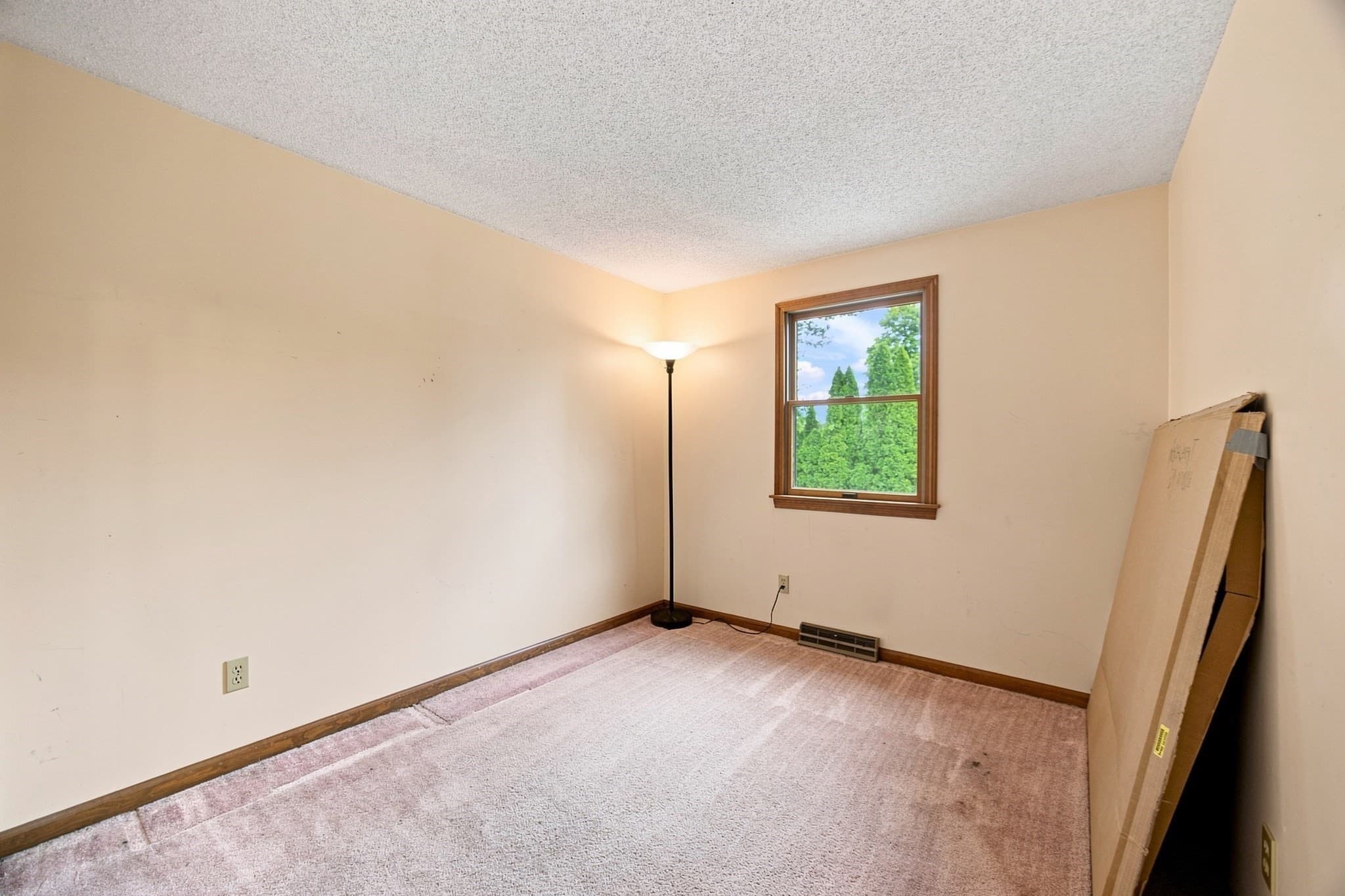 Single Family Residence at 10 Mountianview Street, Wilbraham MA 01095, Wilbraham, photo 16 of 42