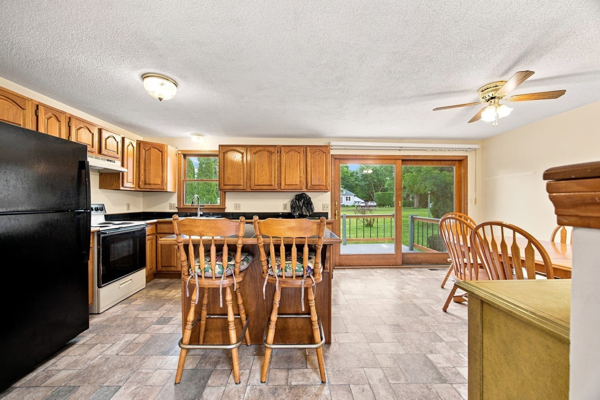 Single Family Residence at 10 Mountianview Street, Wilbraham MA 01095, Wilbraham, photo 5 of 42
