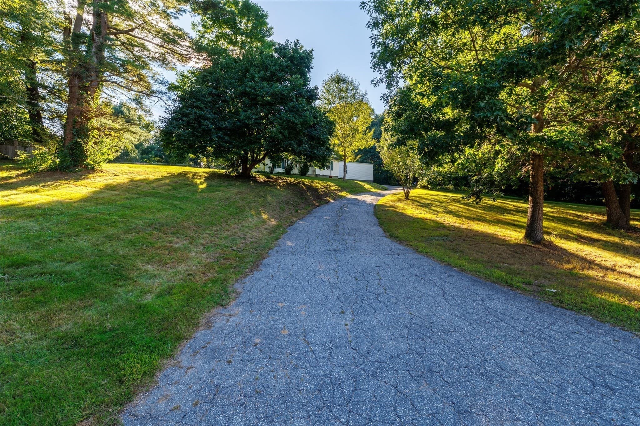 Single Family Residence at 39 Southbridge Rd, Dudley MA 01571, Dudley, photo 6 of 42