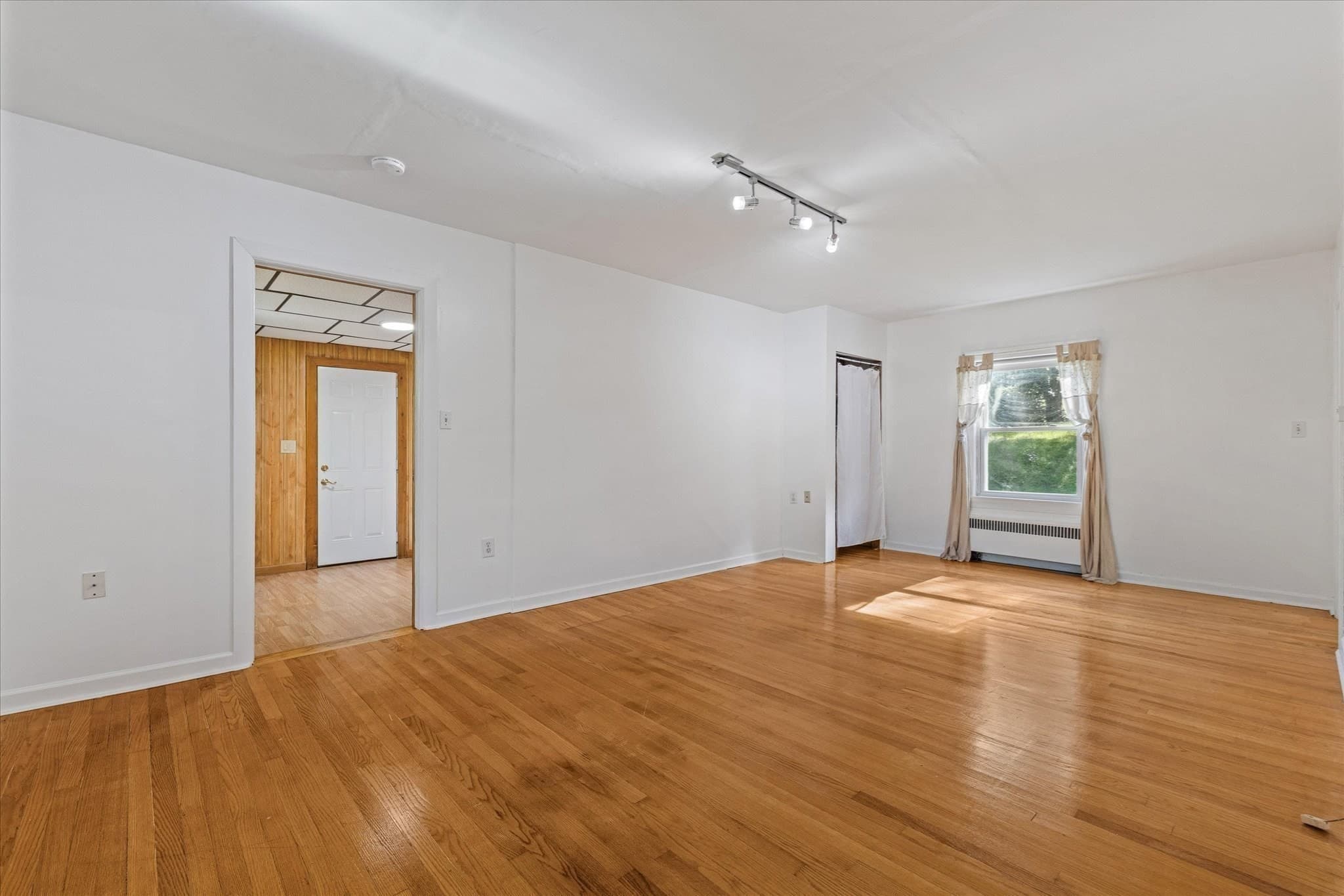 Single Family Residence at 39 Southbridge Rd, Dudley MA 01571, Dudley, photo 24 of 42