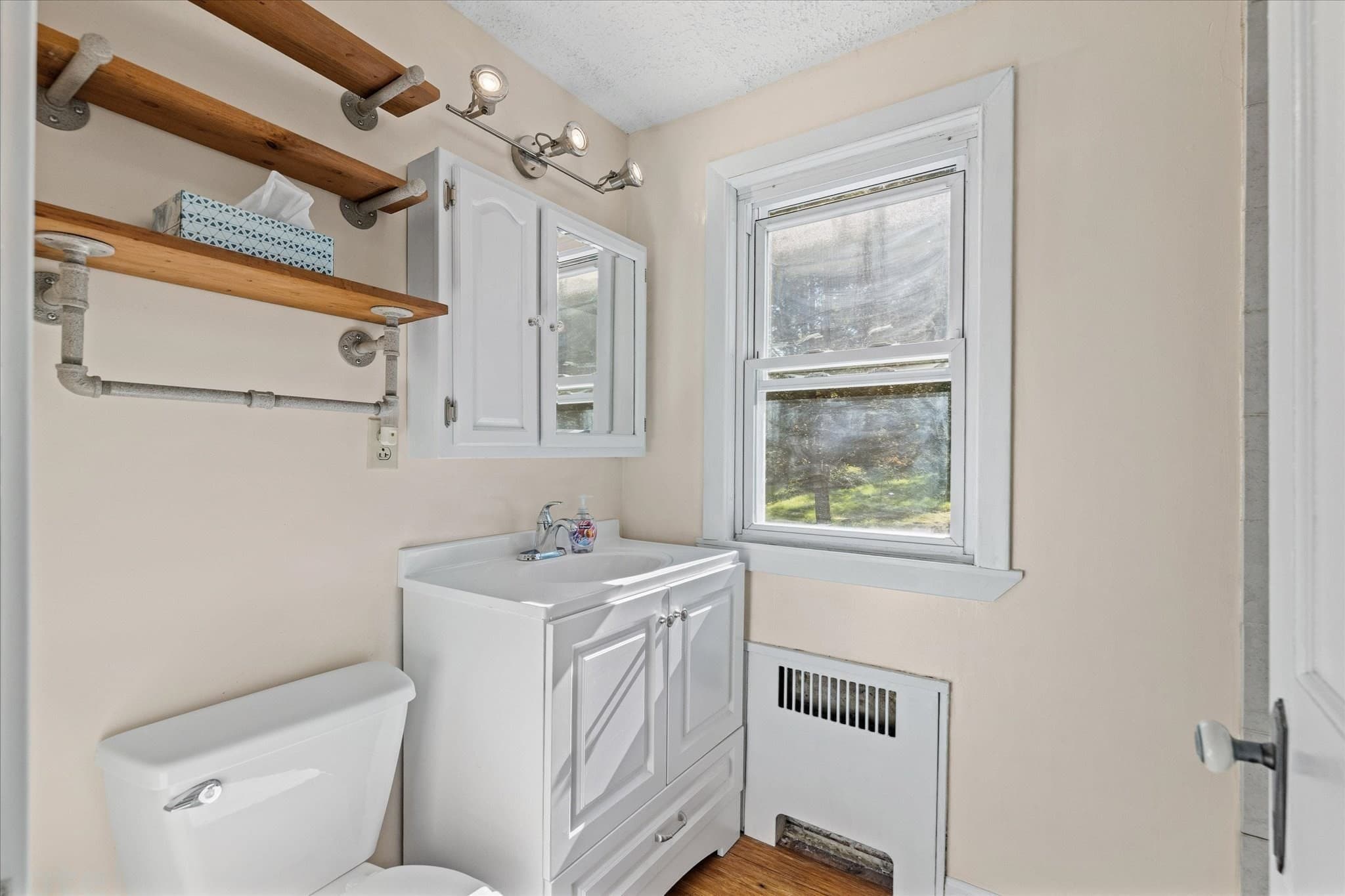 Single Family Residence at 39 Southbridge Rd, Dudley MA 01571, Dudley, photo 33 of 42