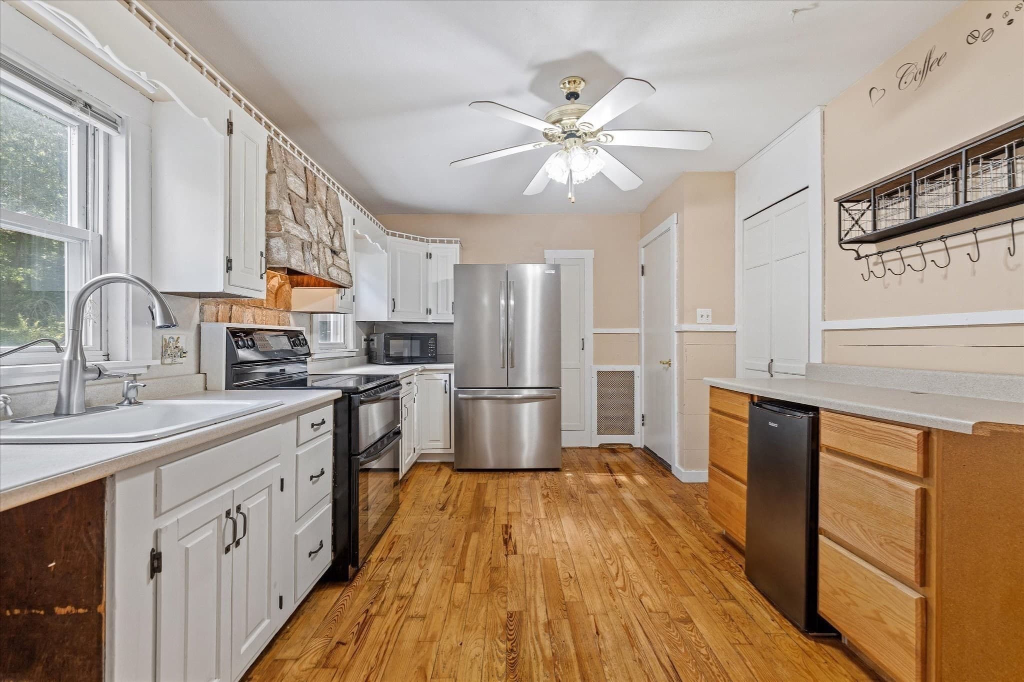 Single Family Residence at 39 Southbridge Rd, Dudley MA 01571, Dudley, photo 15 of 42