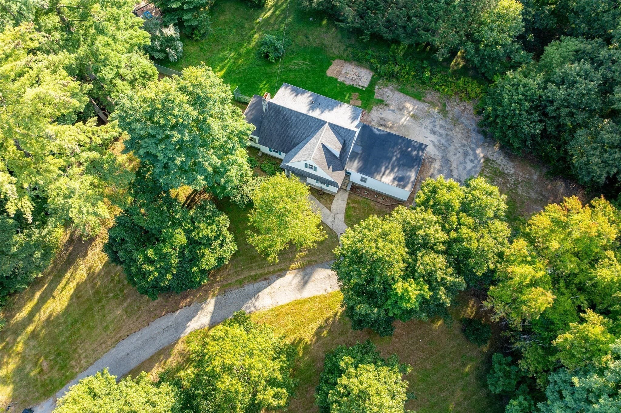 Single Family Residence at 39 Southbridge Rd, Dudley MA 01571, Dudley, photo 4 of 42
