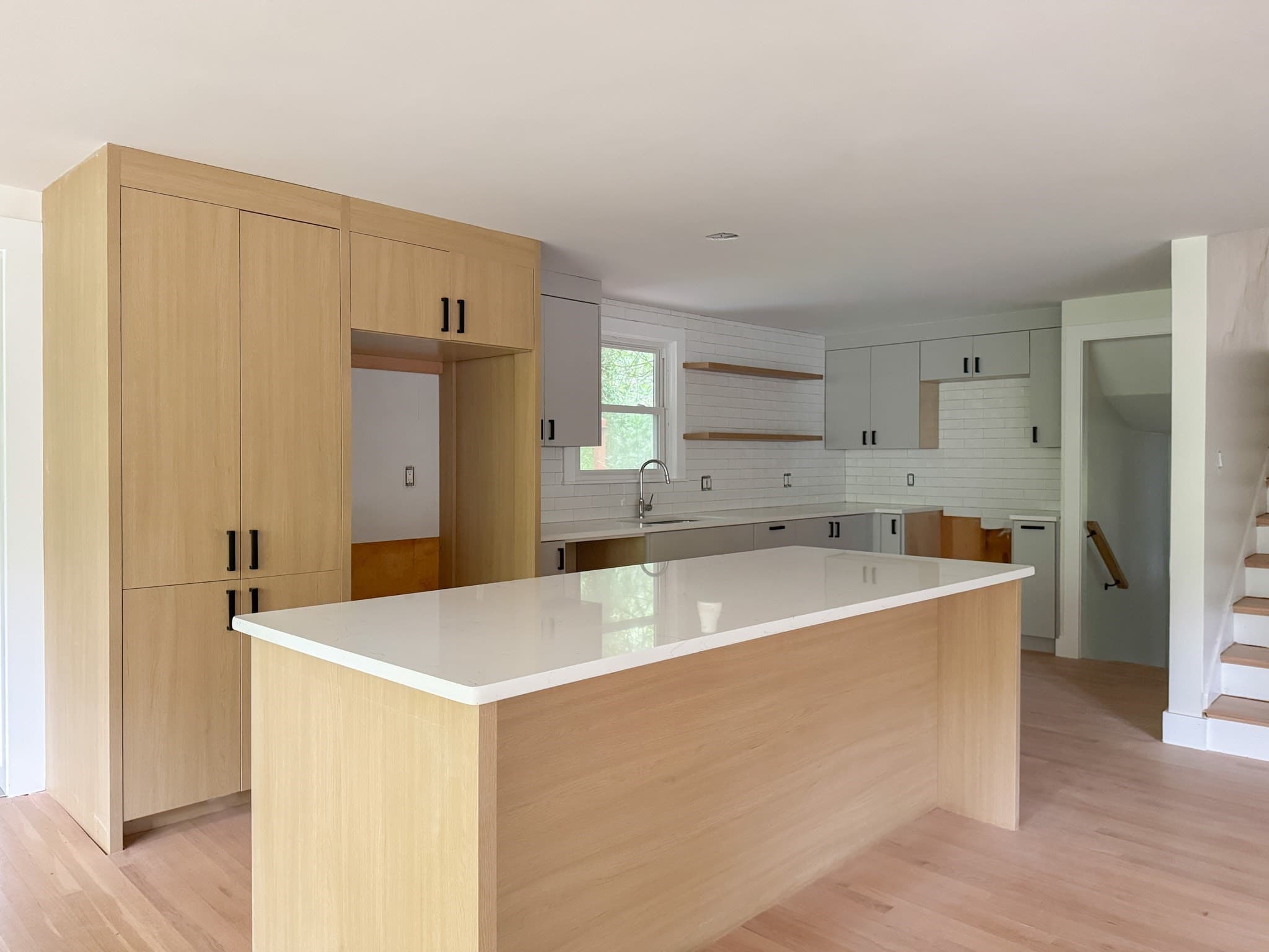 Single Family Residence at 28 Hill Top Dr, Warwick RI 02818, Warwick, photo 13 of 34