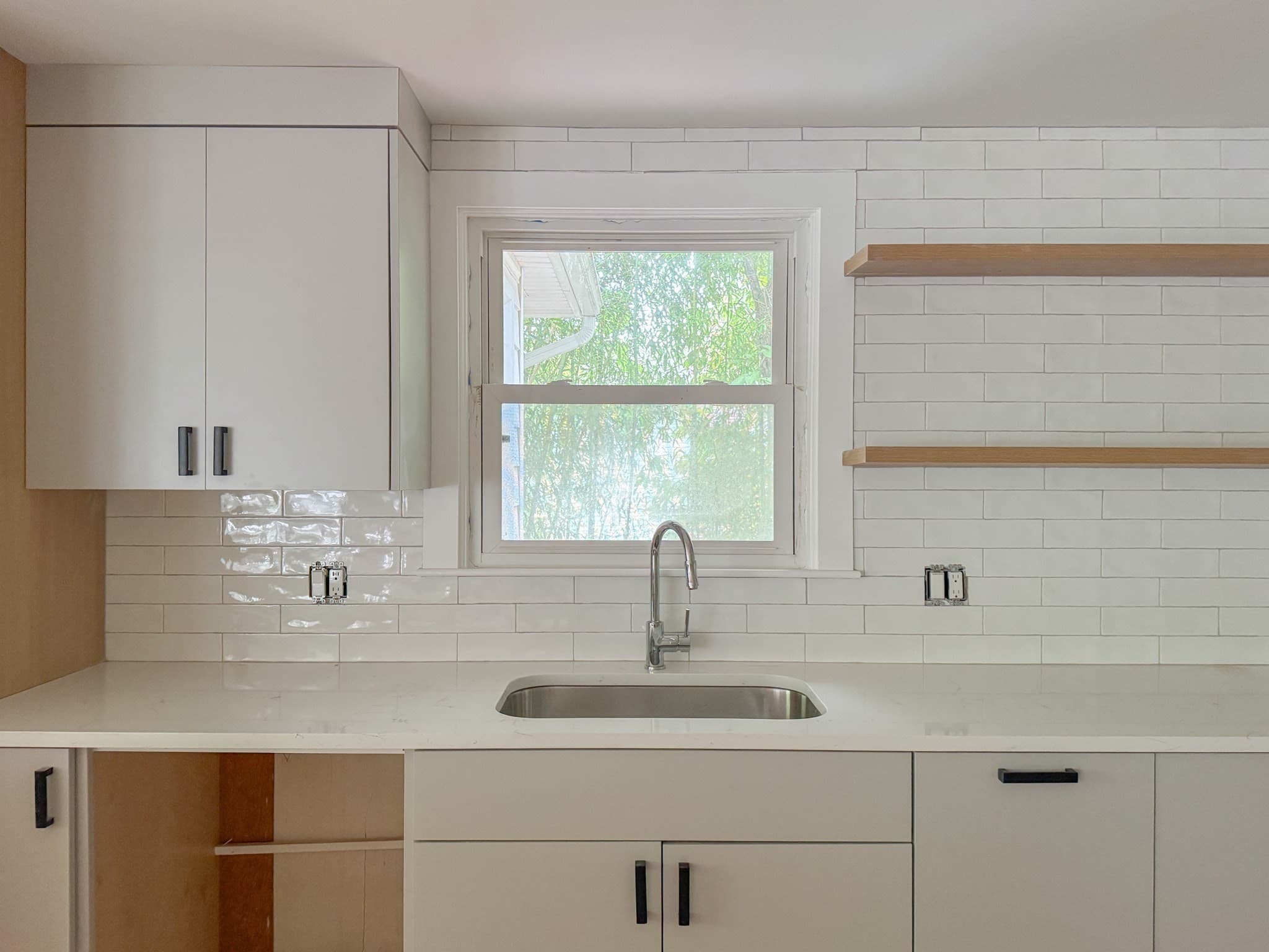 Single Family Residence at 28 Hill Top Dr, Warwick RI 02818, Warwick, photo 18 of 34