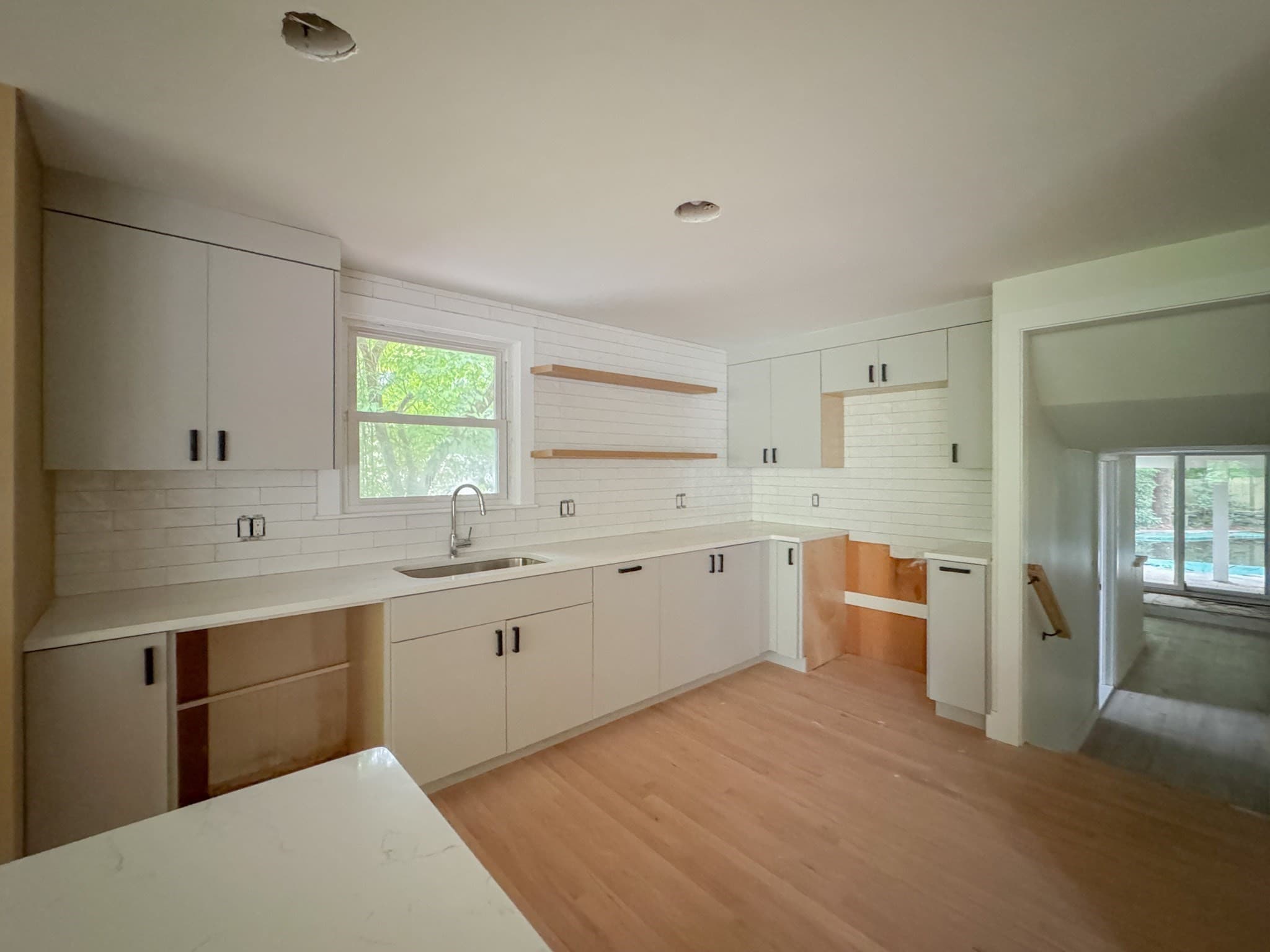 Single Family Residence at 28 Hill Top Dr, Warwick RI 02818, Warwick, photo 15 of 34