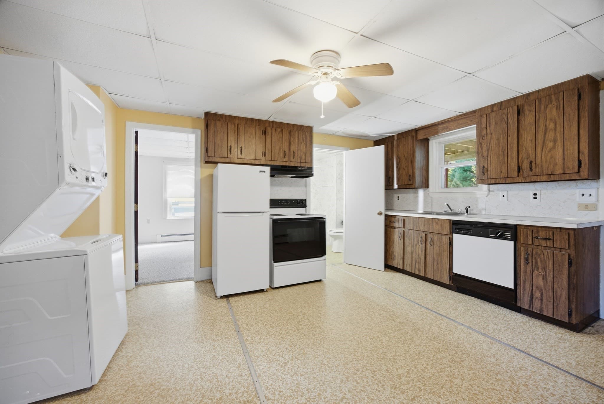 2 Family - 2 Units Up/Down at 18 Oak St., Plymouth MA 02360, Plymouth, photo 10 of 33