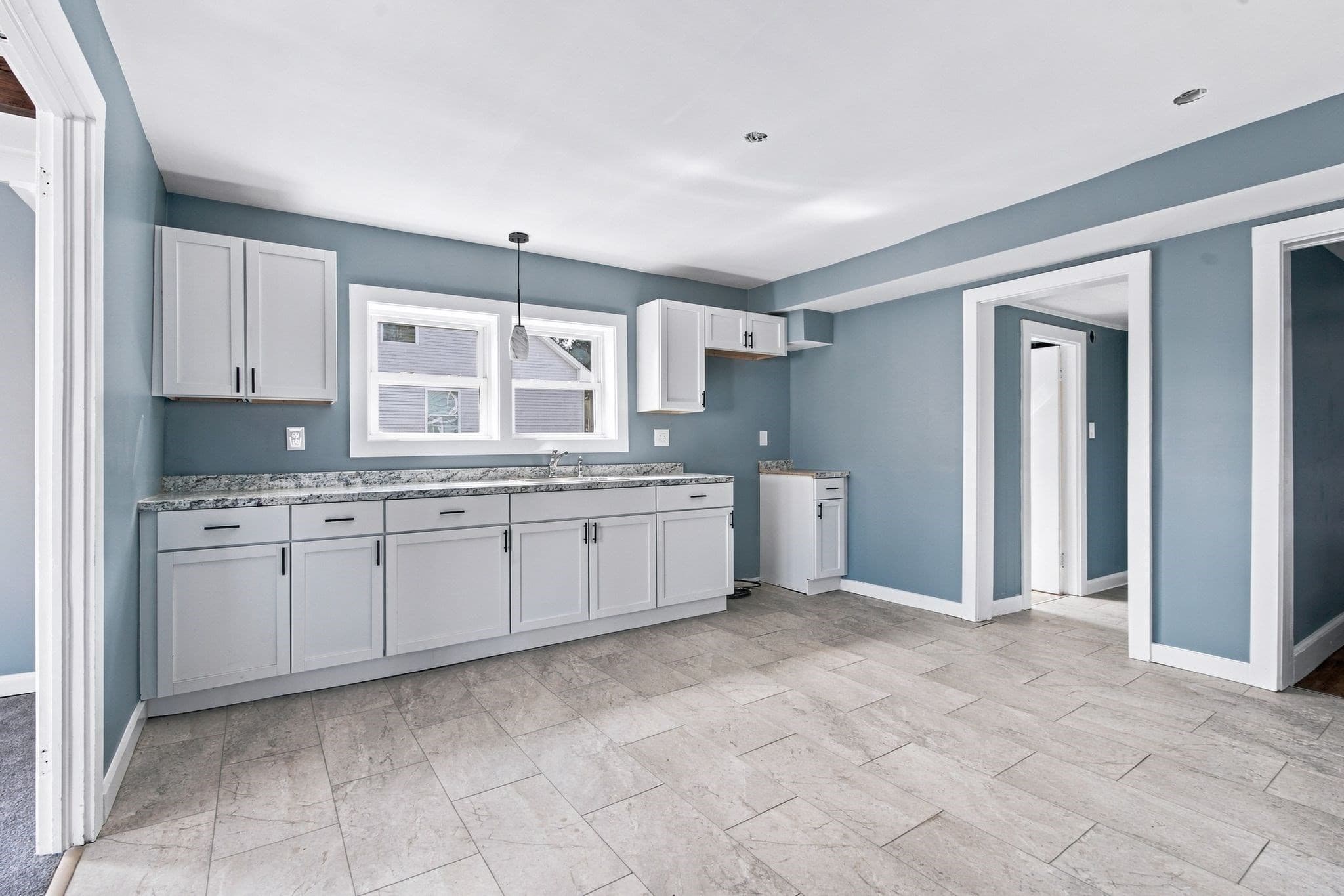 3 Family at 133 State St, New Bedford MA 02740, New Bedford, photo 17 of 42