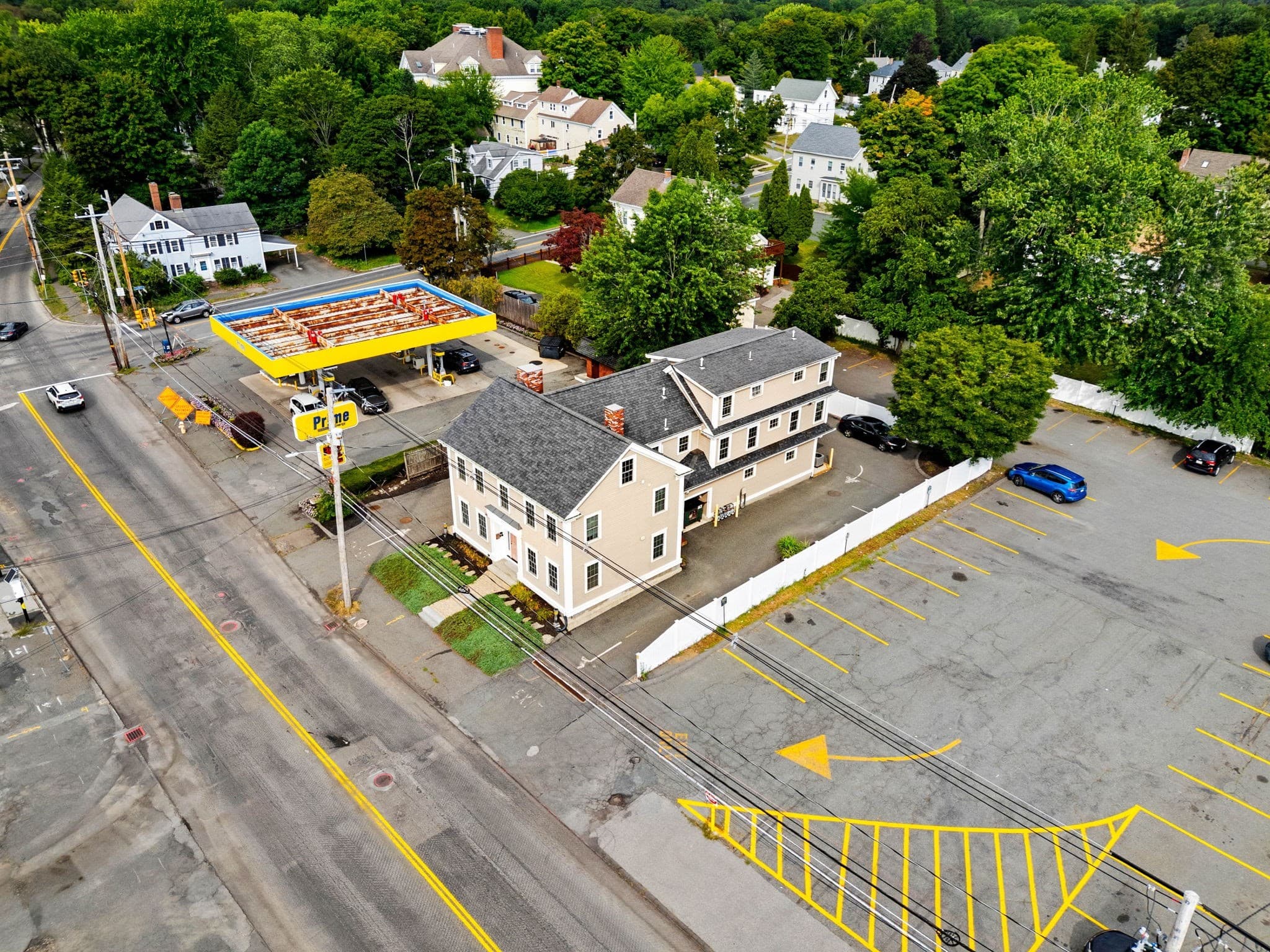 5+ Family - 5+ Units Up/Down at 83 Holten St, Danvers MA 01923, Danvers, photo 6 of 32