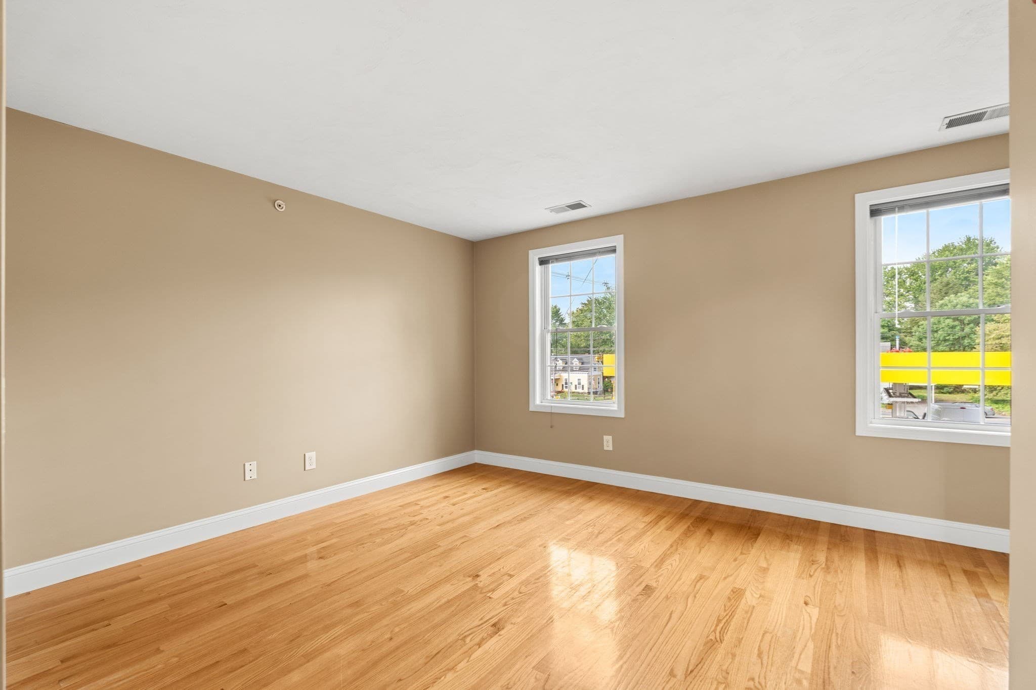5+ Family - 5+ Units Up/Down at 83 Holten St, Danvers MA 01923, Danvers, photo 22 of 32