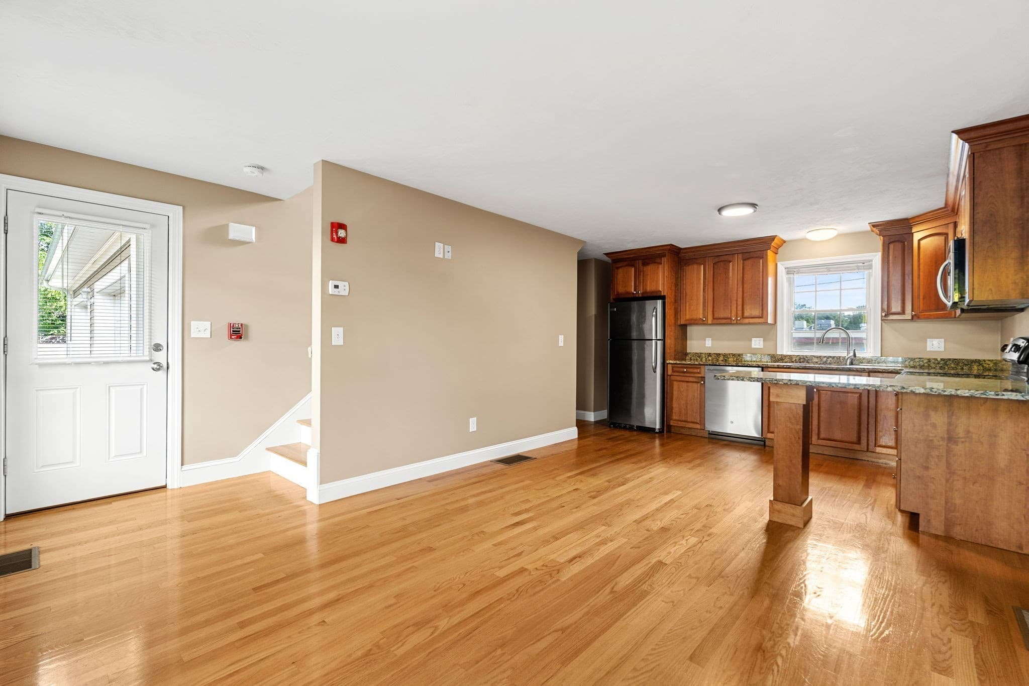 5+ Family - 5+ Units Up/Down at 83 Holten St, Danvers MA 01923, Danvers, photo 20 of 32