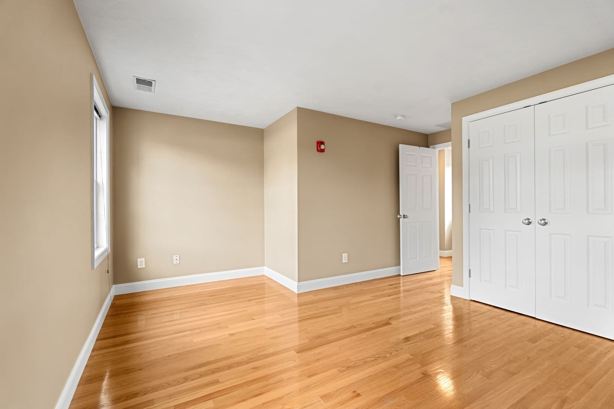 5+ Family - 5+ Units Up/Down at 83 Holten St, Danvers MA 01923, Danvers, photo 25 of 32