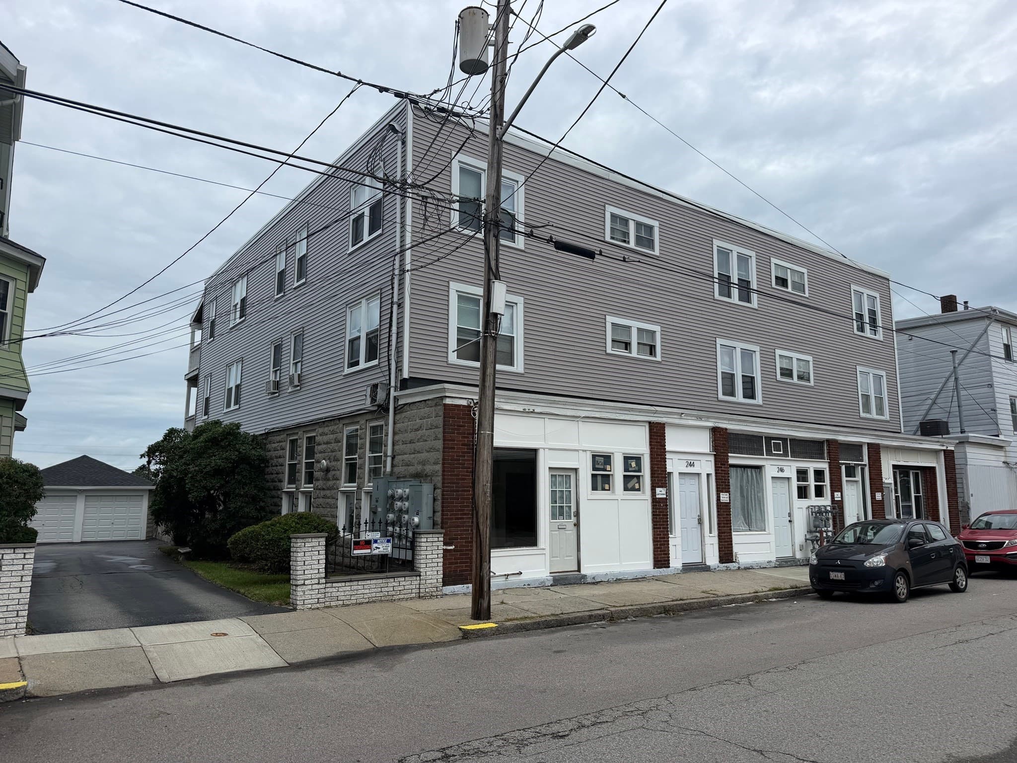 5+ Family - 5+ Units Side by Side at 240 Osborn St, Fall River MA 02724, Fall River, photo 2 of 8