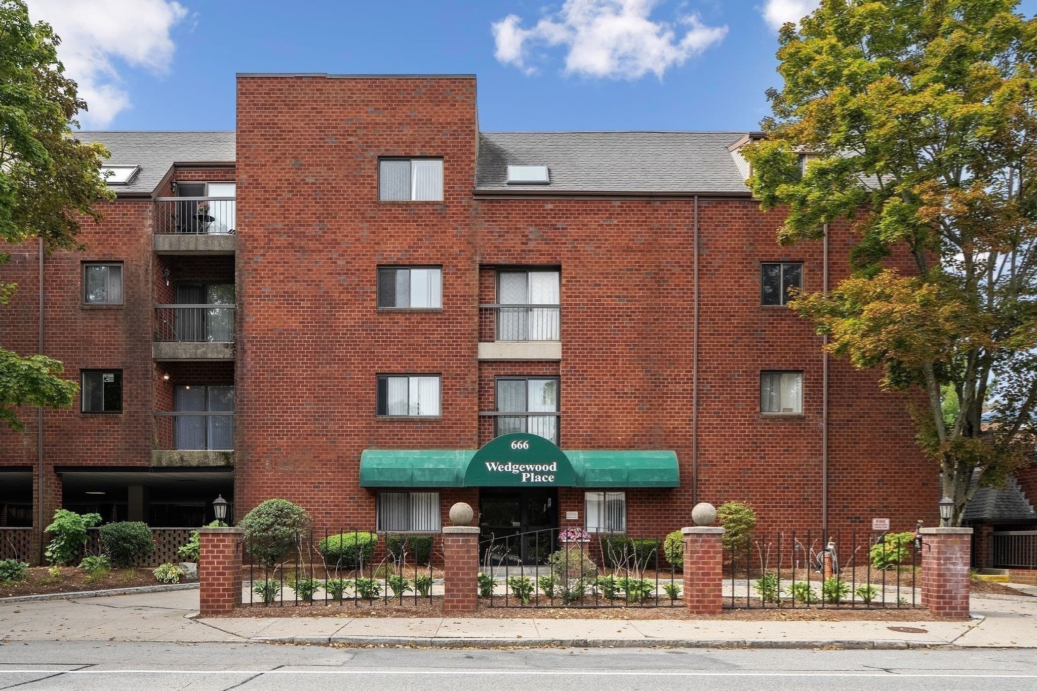 Condominium at 666 Main St # 310, Winchester MA 01890, Winchester, photo 2 of 41