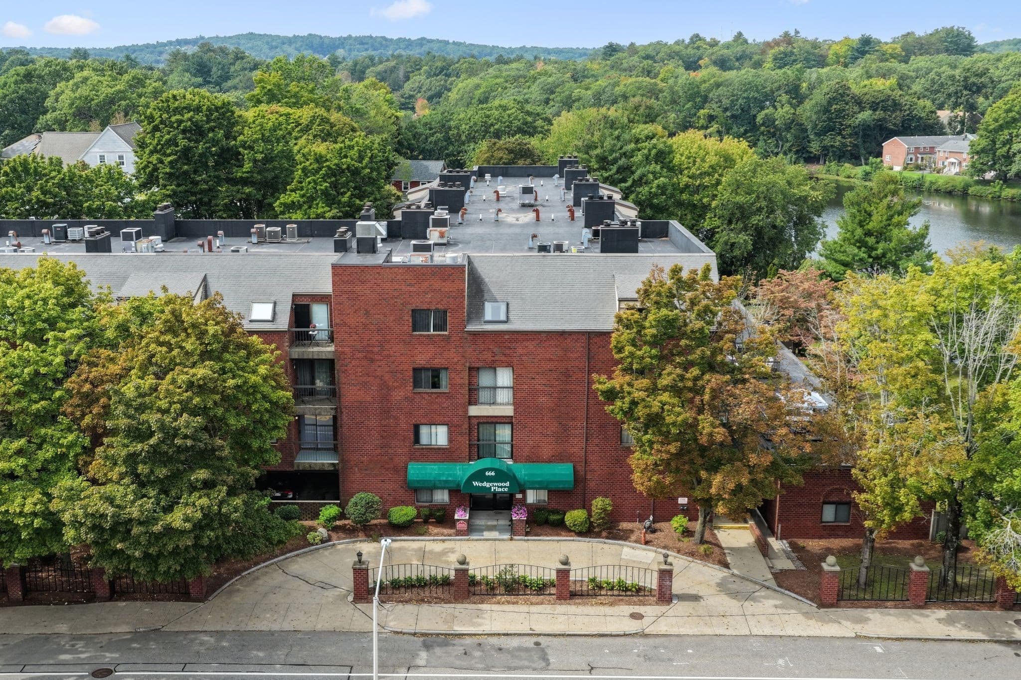Condominium at 666 Main St # 310, Winchester MA 01890, Winchester, photo 3 of 41