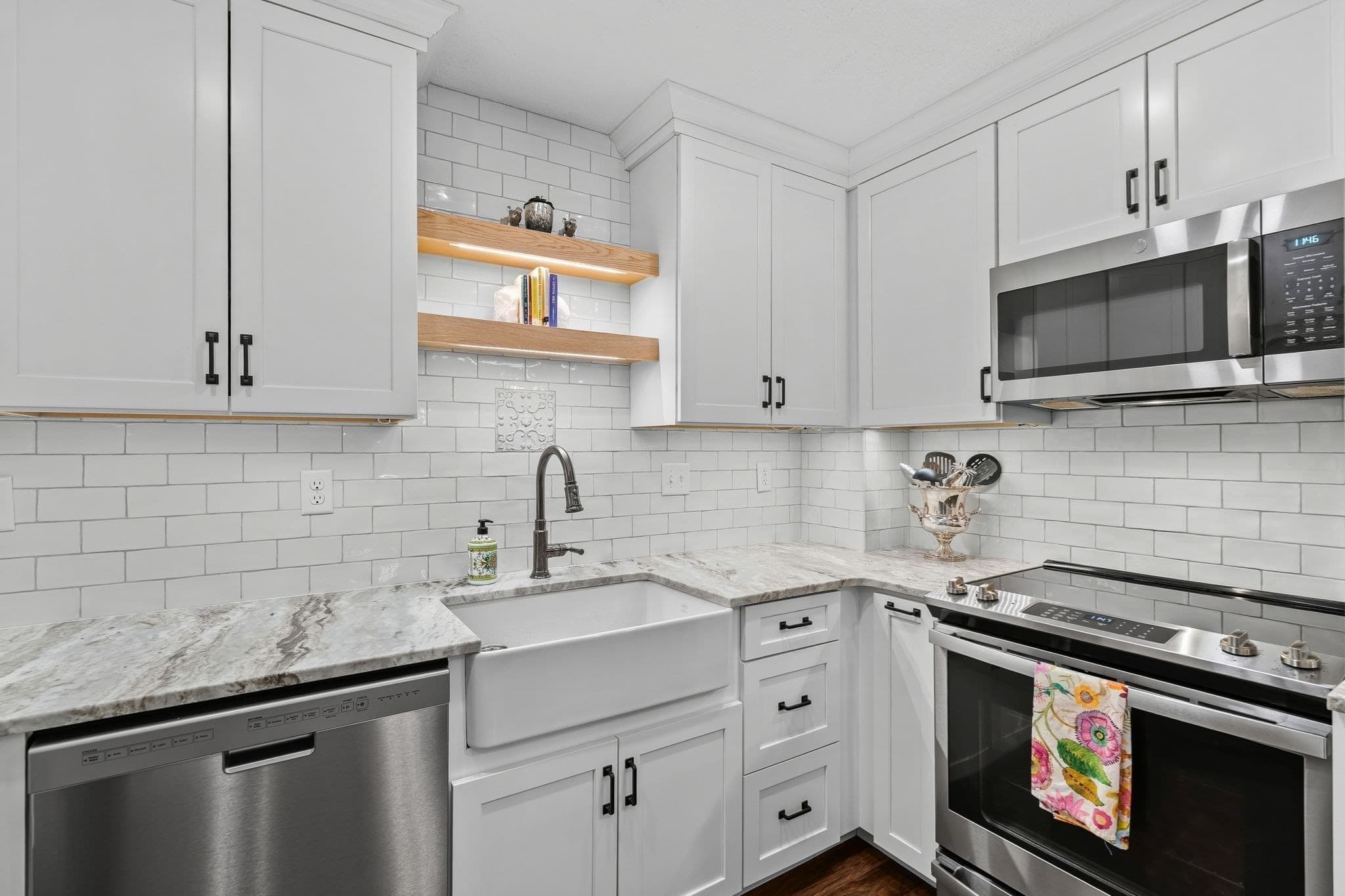 Condominium at 666 Main St # 310, Winchester MA 01890, Winchester, photo 4 of 41